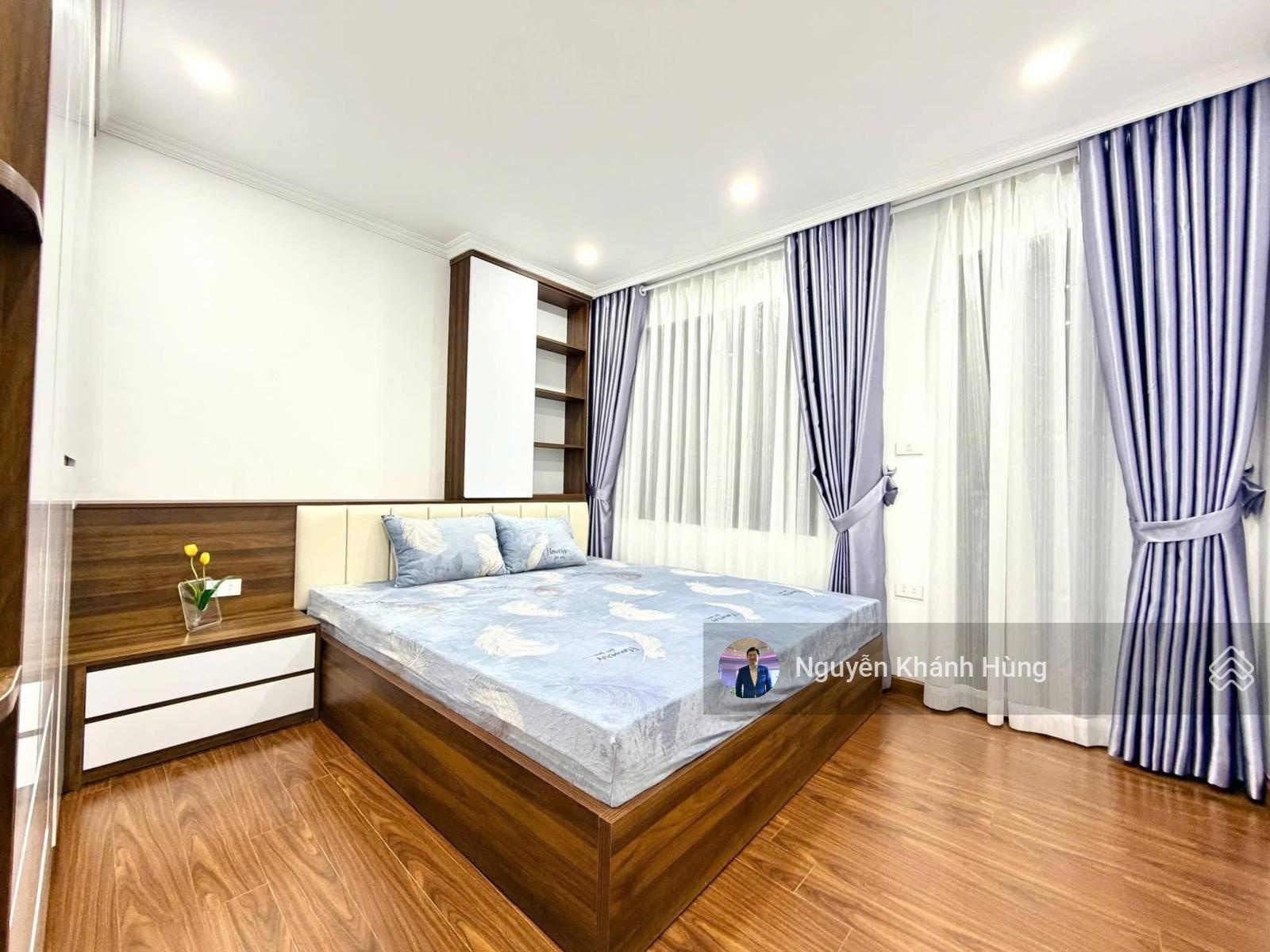 Bán nhà phố Ngọc Hà, gần phố, gần ô tô, nhà mới full nội thất, DT 35m2/40m2 x 5 tầng, giá 10.5 tỷ