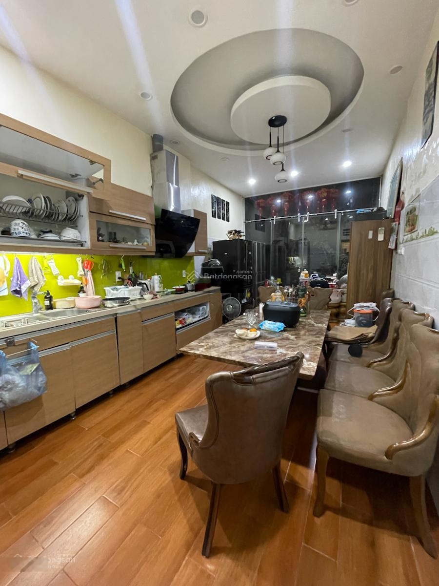 Bán nhà sát phố hoàng quốc việt 70m2 vị trí đẹp, tiện ích đỉnh - giá 27.5 tỷ! lh 0869818555