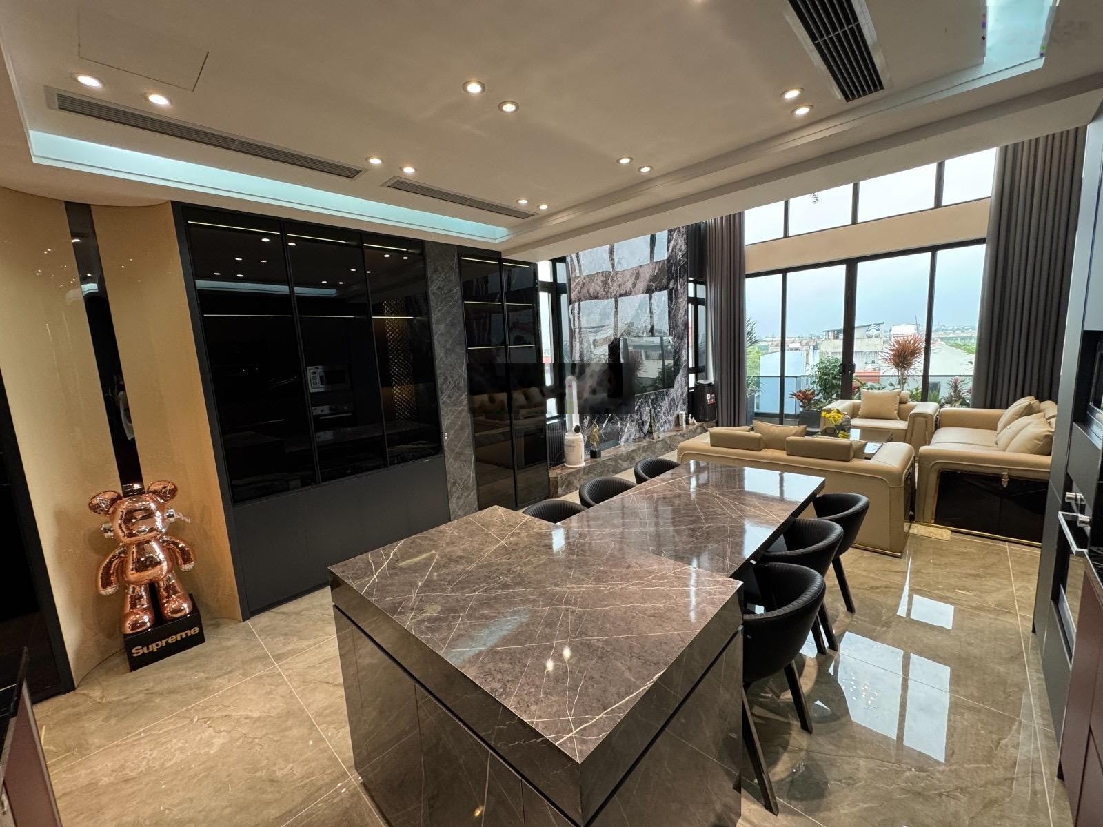 Bán nhà pl 106 hoàng quốc việt 80m2 lô góc thang máy kinh doanh gần starlake, nghĩa đô .