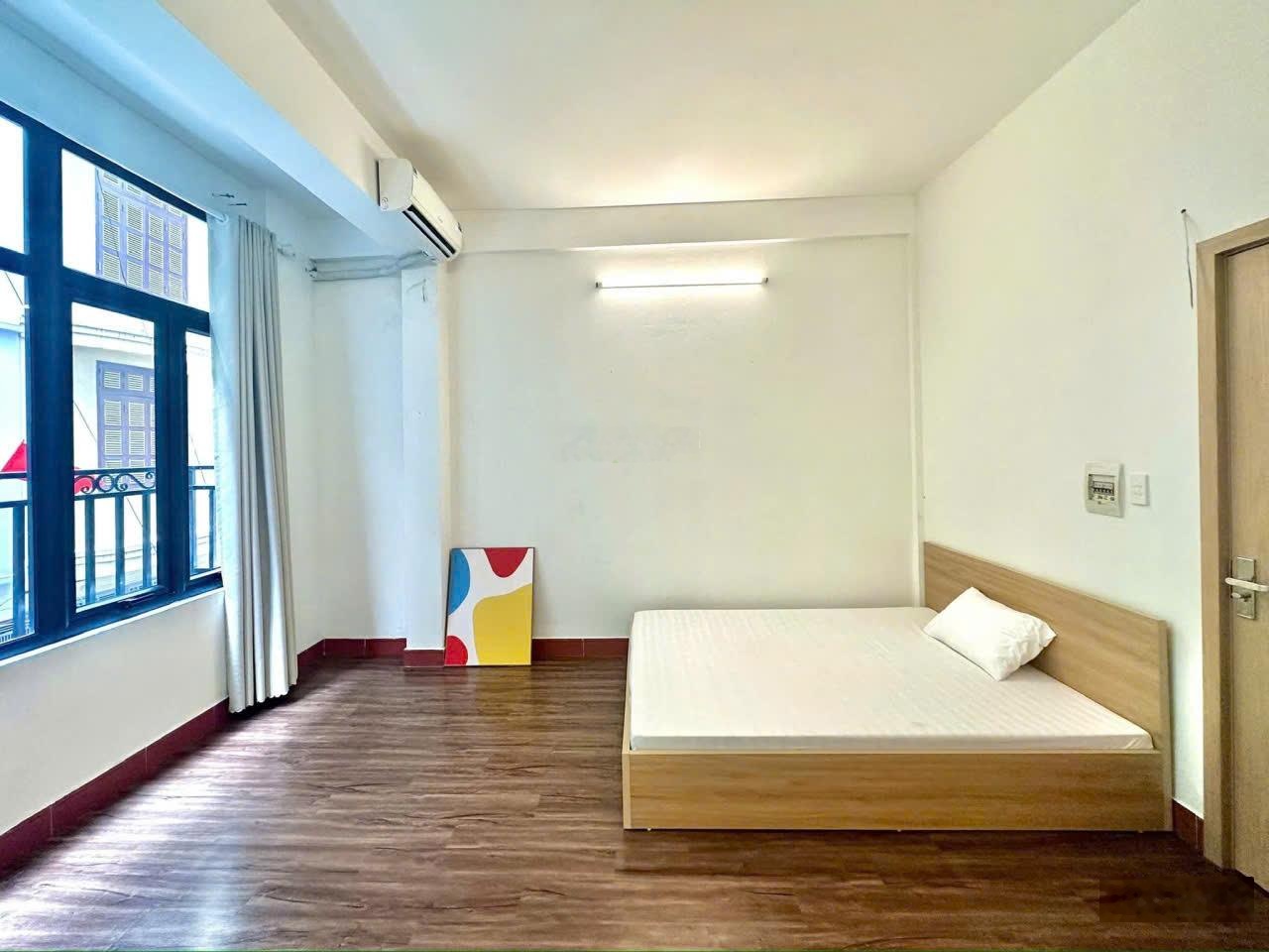 Bán căn hộ dịch vụ phố Vũ Tông Phan, 100m2*9T - 38 tỷ, thang máy, 33 căn hộ, MT18m, KD ô tô