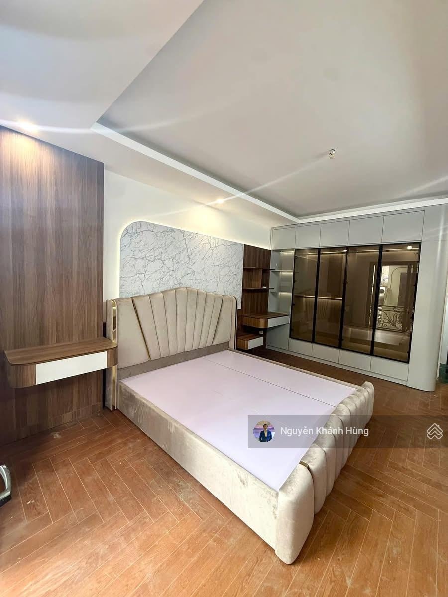 Bán nhà riêng Ngõ Quỳnh, nhà mới full nội thất, ô tô, DT 40 m2 x 5 thang máy, ở và kinh doanh