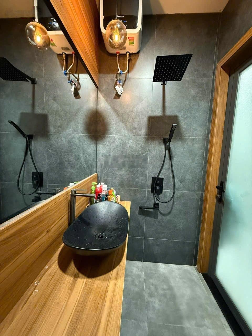 Bán nhà 1 trệt 1 lầu vuông vức, hẻm ô tô Nguyễn Chích, KDC an ninh, full nội thất, 3,5 tỷ