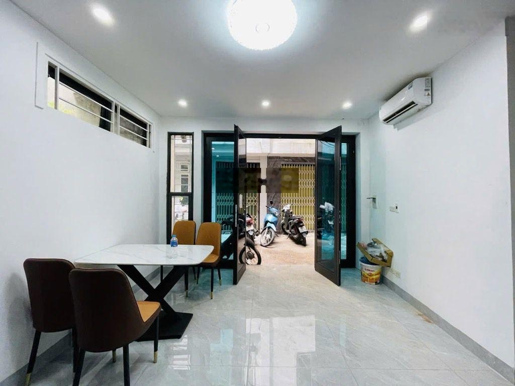 Bán nhà Yên Hoà, Cầu Giấy, đầu phố gần Cầu Cót, Nguyễn Khang, lô góc, dân xây 30m2 5T 7.85 tỷ