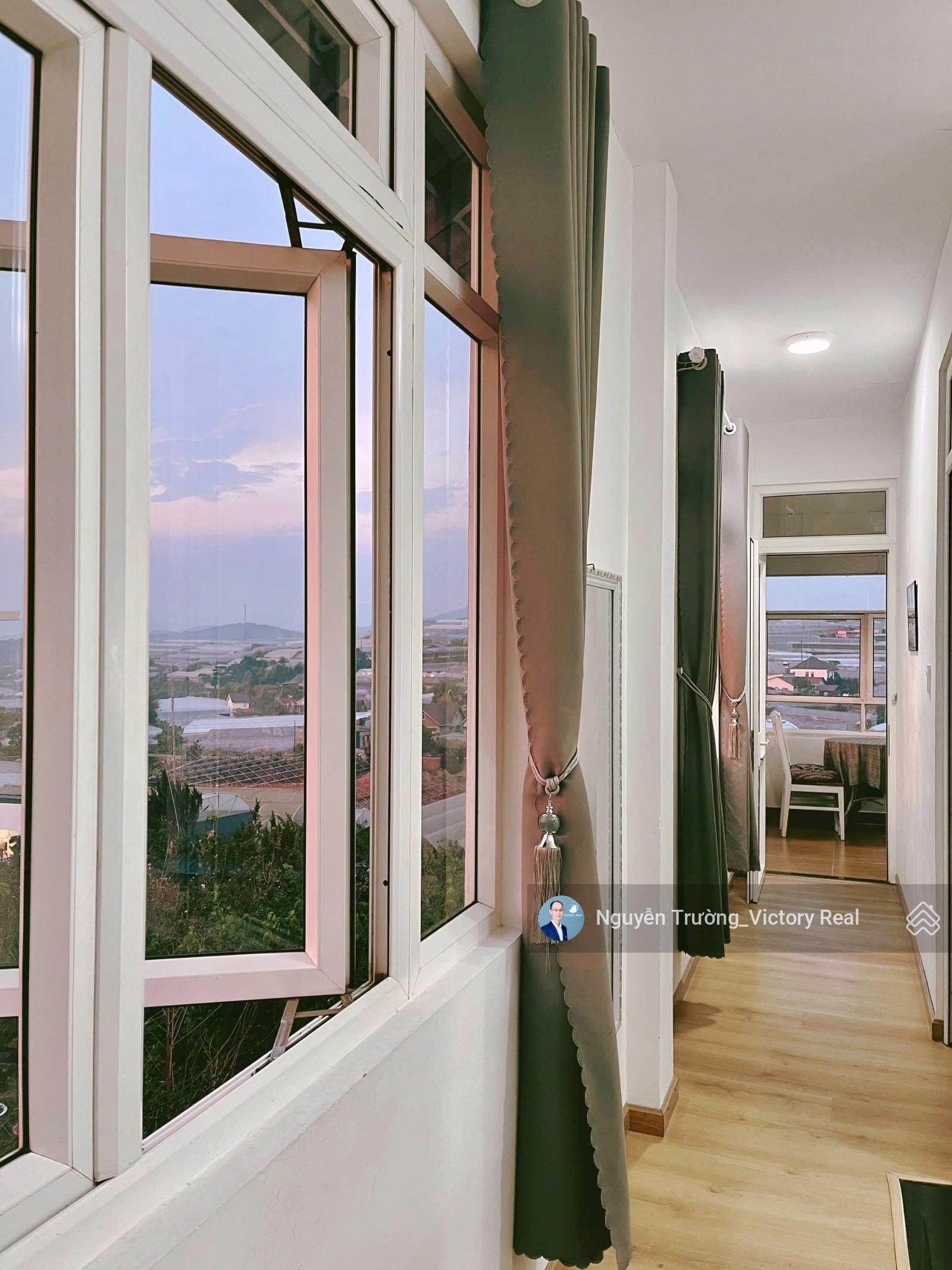 Bán villa biệt đường ô tô Nam Hồ, P. 11, Đà Lạt 192m² 5PN, 5WC, phòng khách rộng