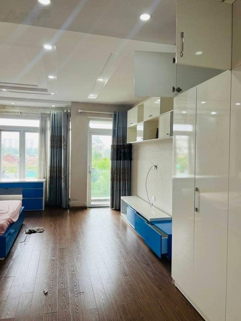 Mặt tiền ngay cổng aeon mall tên lửa - nhà 4 tầng - 80m2