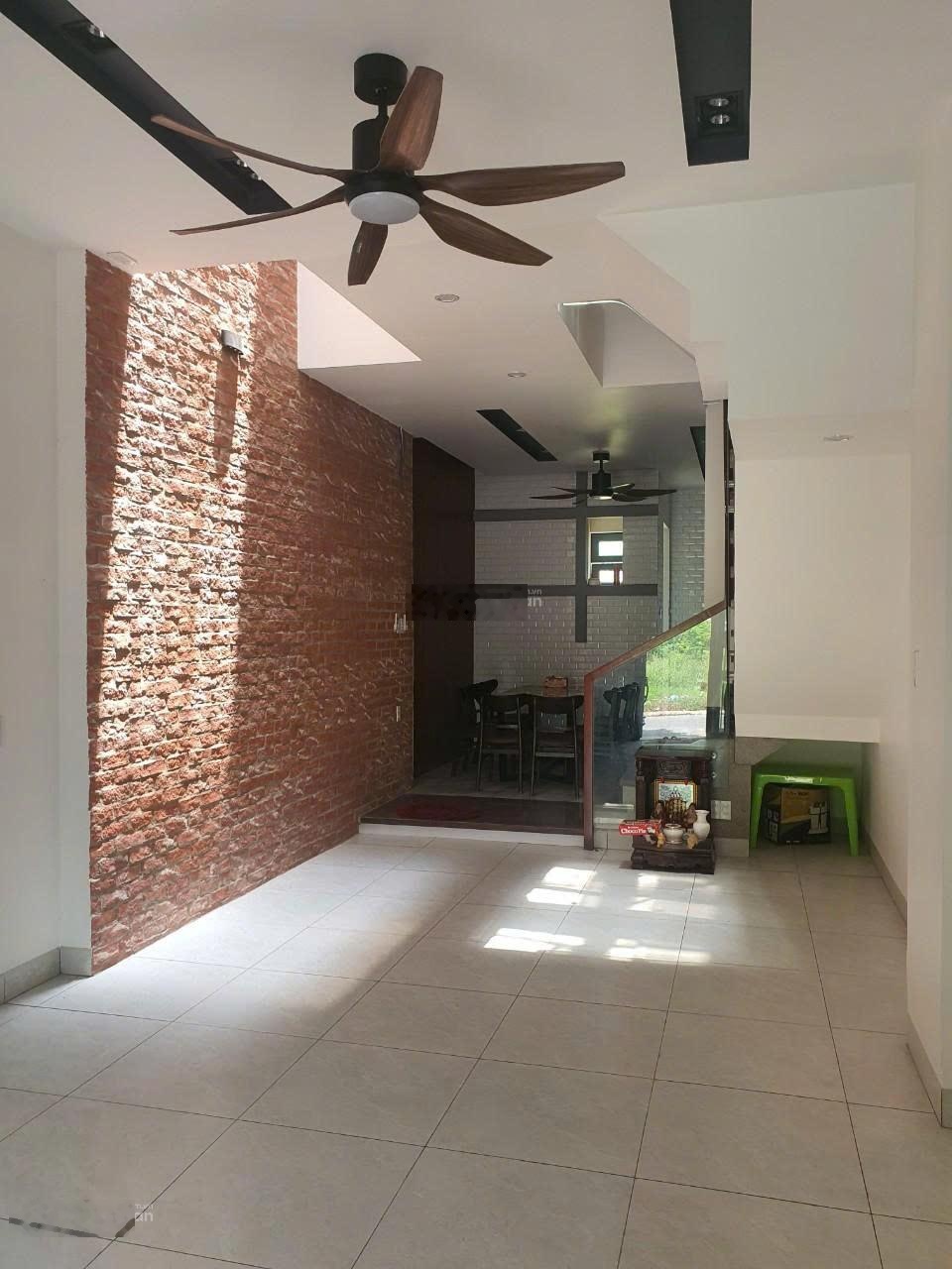 Cho thuê nhà KDC Phúc Đạt 1 trệt 2 lầu, 4*16m, 3PN, 1 phòng thờ, full nội thất