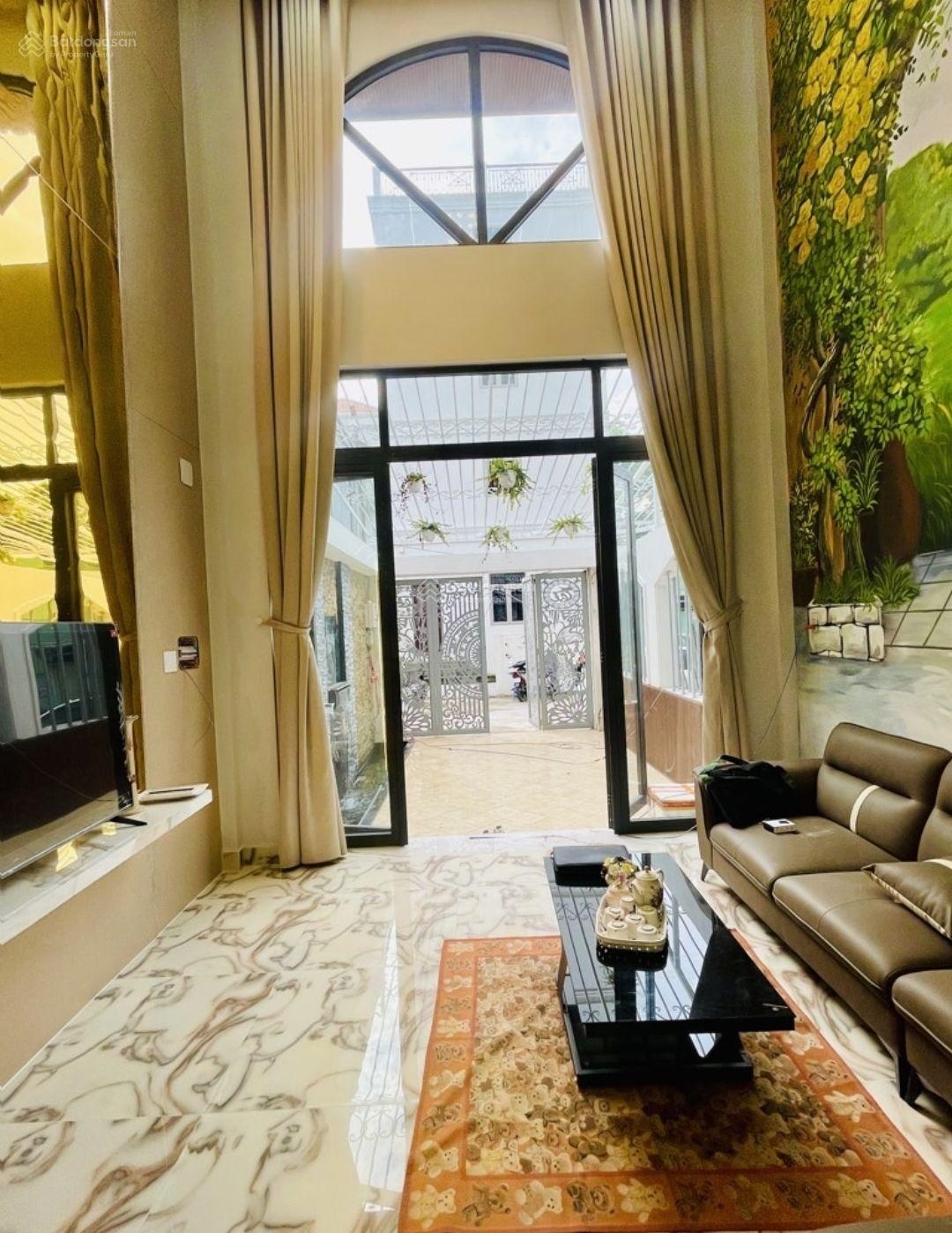 Sát mặt tiền hương lộ 2 khu đồng bộ thang máy xịn xò - nội thất cao cấp