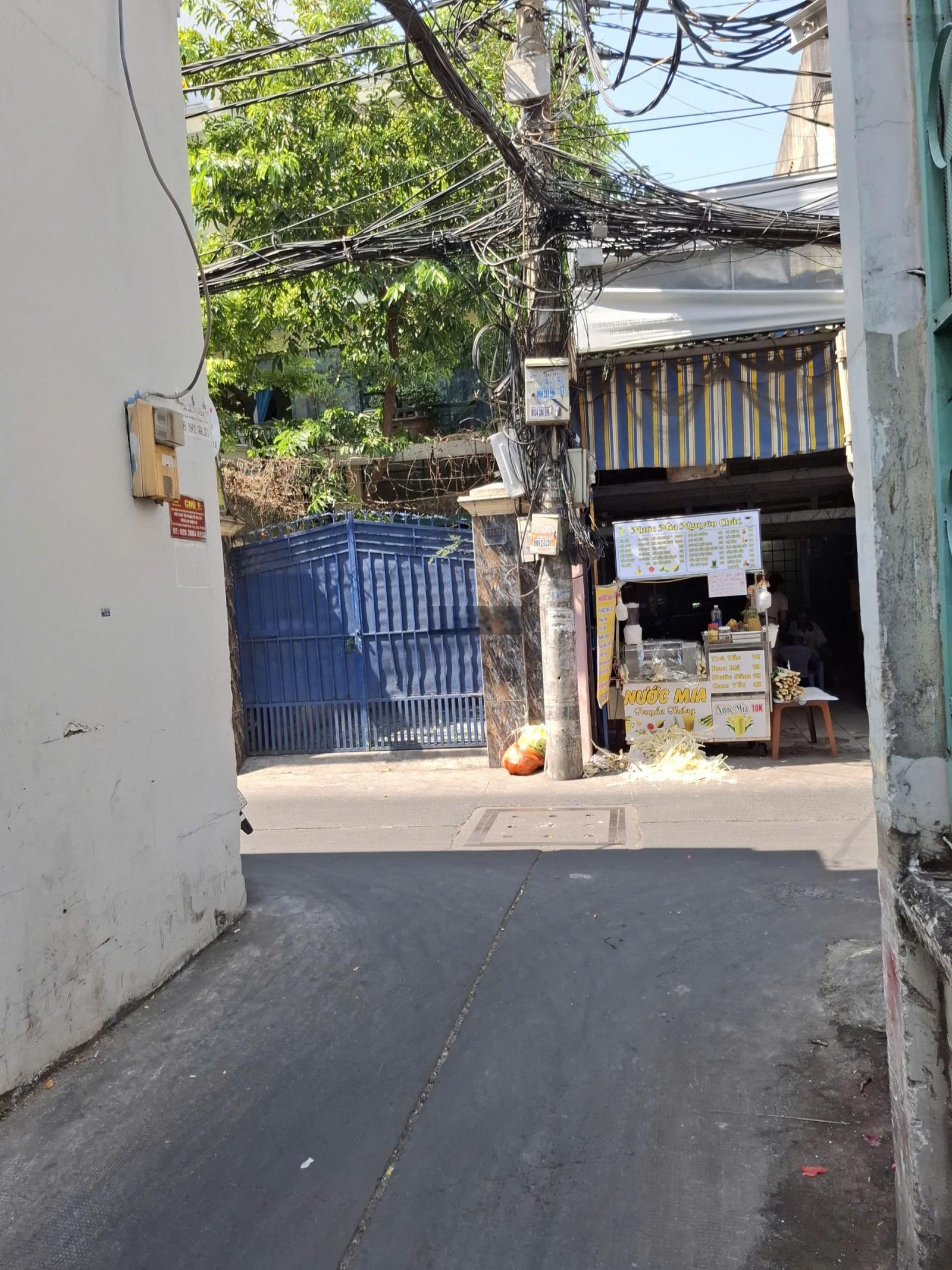 bán nhà hẻm rộng thông thoáng, lững, 2 lâu, sân thượng cách mạng tháng 8, p 13, q 10, giá 7,2 tỷ,