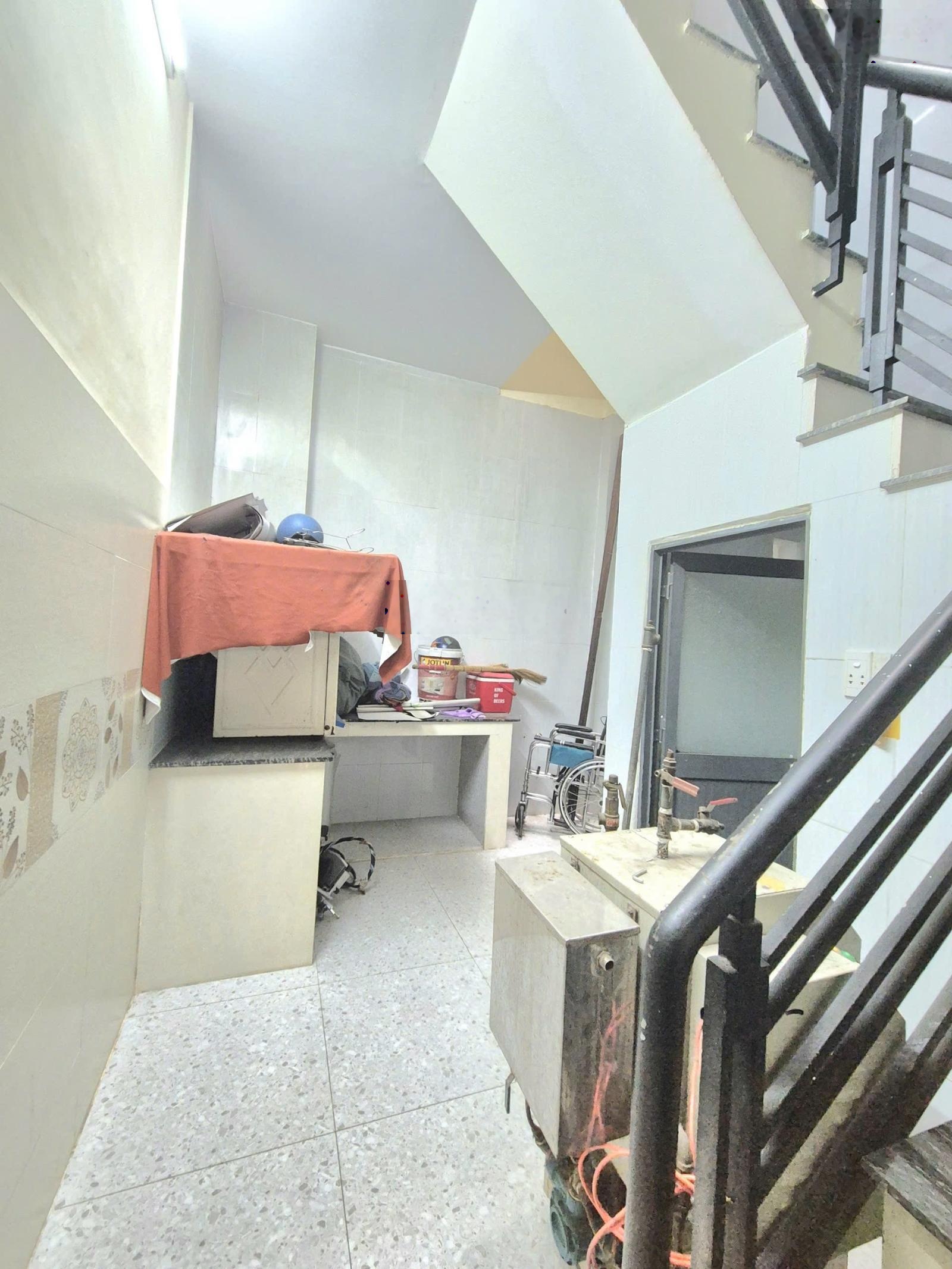 Nhà 38m2 1 trệt 2 lầu st 2PN 3WC hẻm Ni Sư Huỳnh Liên - Tân Bình