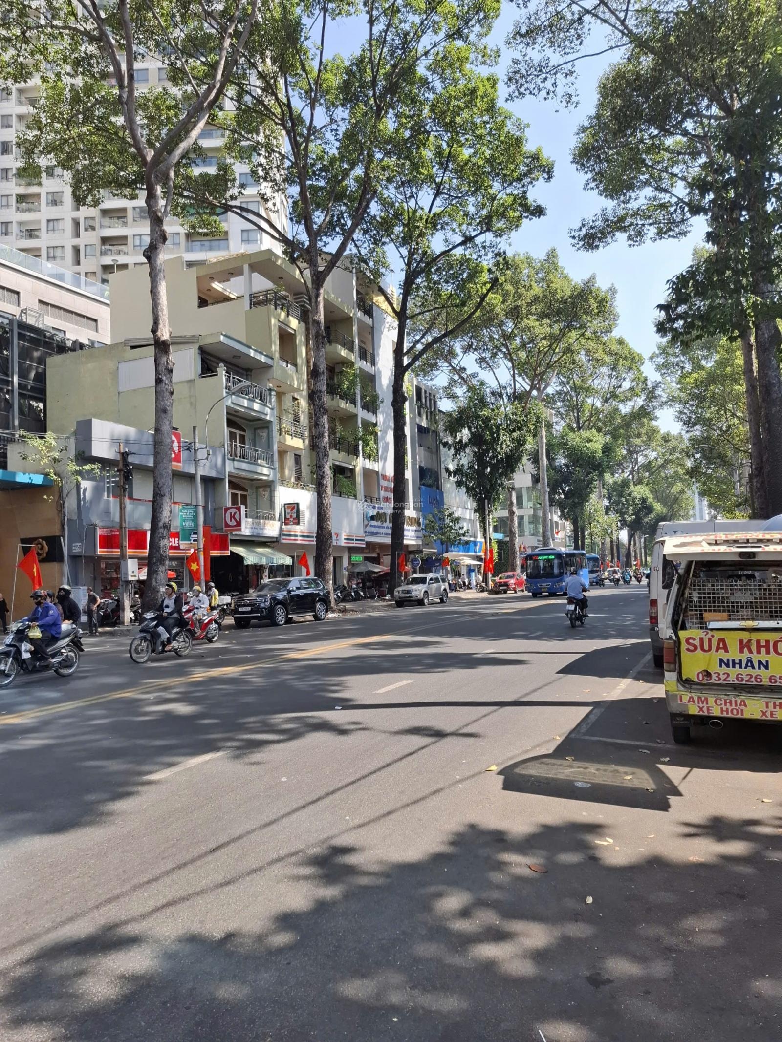 Cần bán nhà mặt tiền, 4x21m nở hậu 80m2, P. 3, Q.5, An Dương Vương, giá 12 tỷ