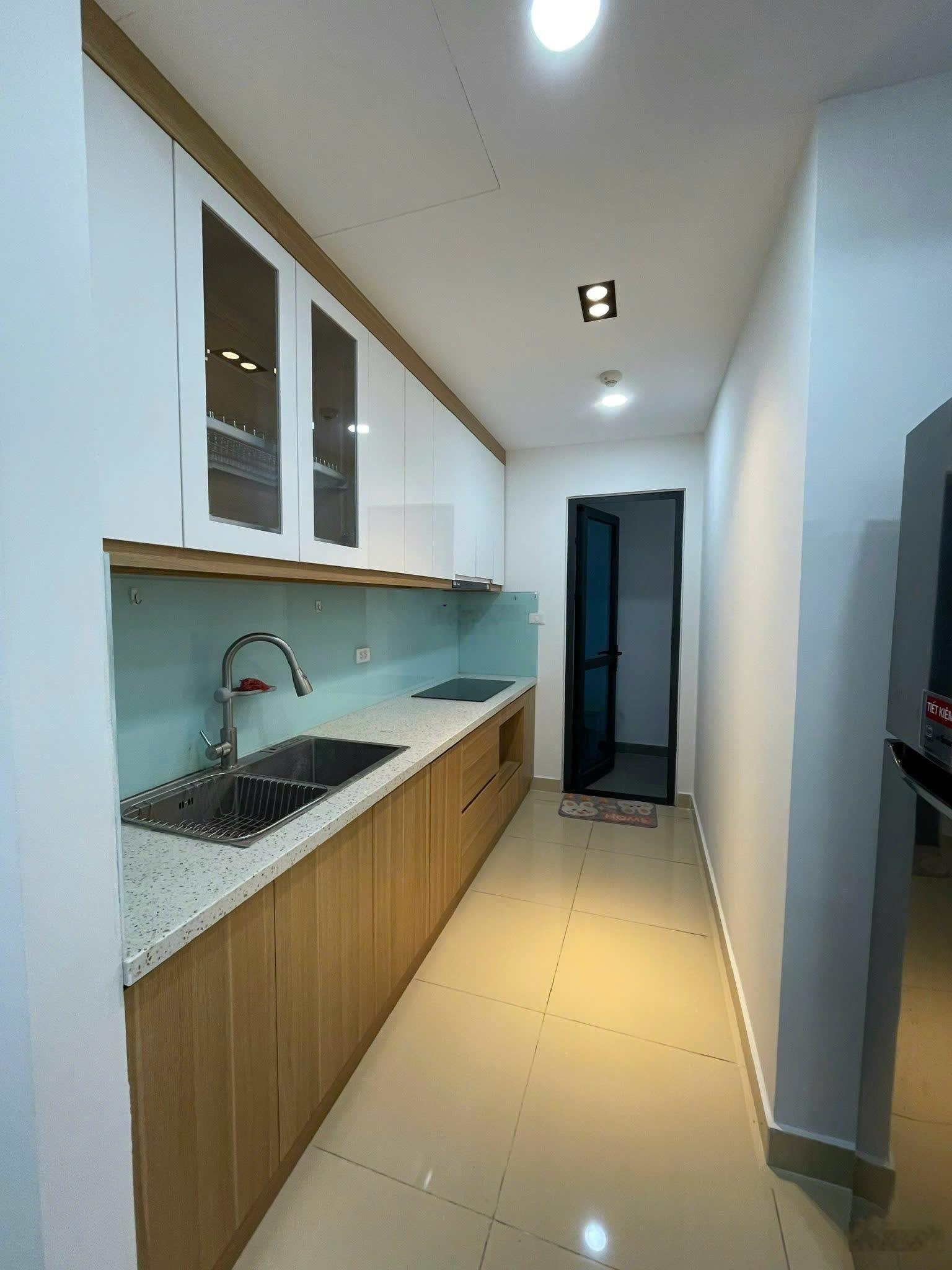 Cho thuê Căn hộ 5* Sang Xịn, ở Sướng Full đồ, có slot oto cần cho thuê ngay lH : 0988415304