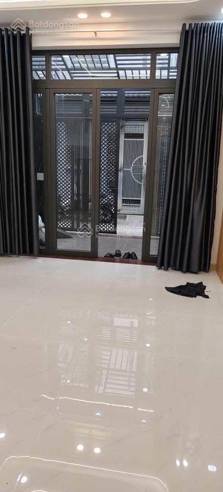 Nhà mới 3 tầng - tặng full nội thất cao cấp - hxh tân chánh hiệp 8, q12 giáp gò vấp.