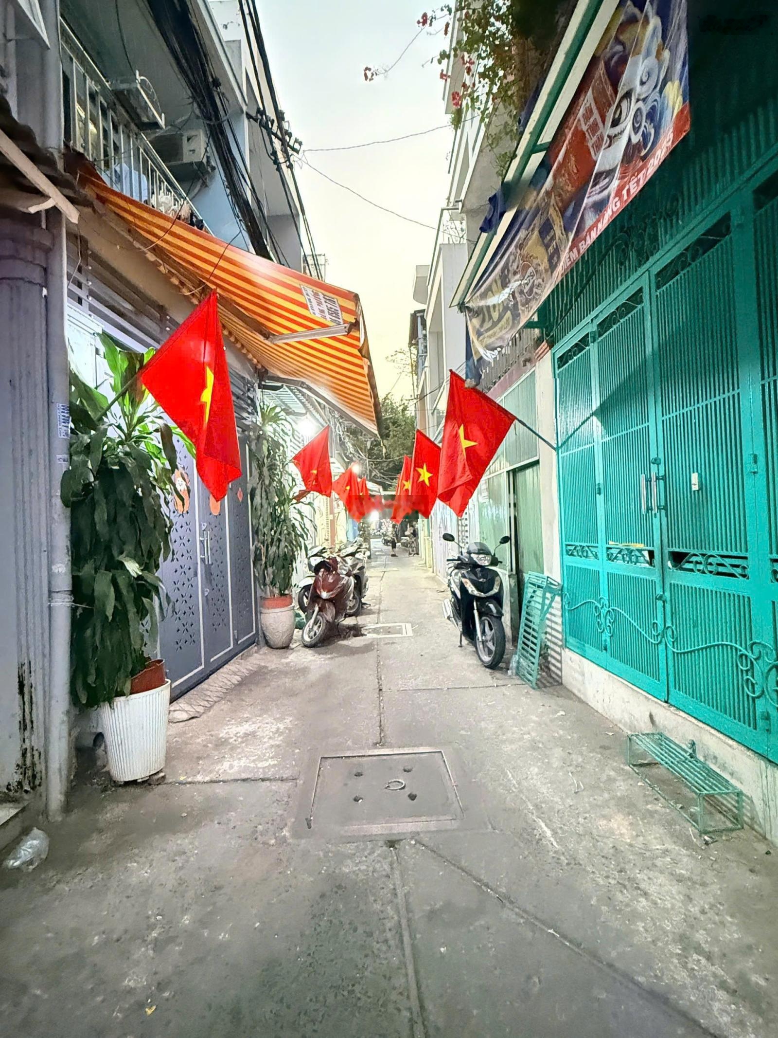 Siêu phẩm nhà mới đón tết - quận 1 - sát mặt tiền - giá tết chỉ nhỉnh 6 tỷ