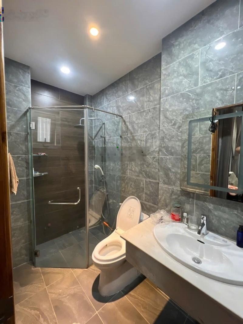 Bán nhà khu vip bàu cát - nhà 5 tầng bề thế - 4m x 16m - chủ xây tâm huyết 4 tỷ - giá 9.8 tỷ