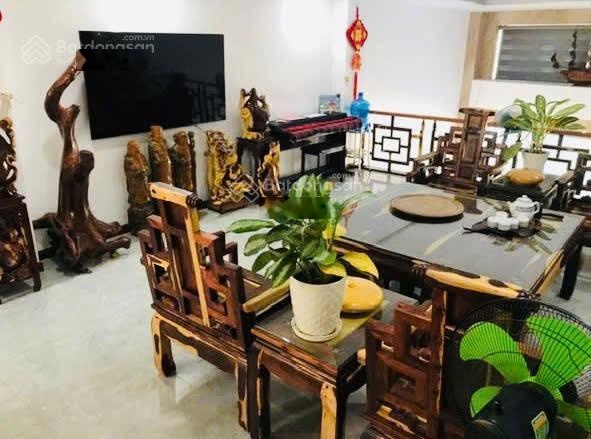Hạ giá bán nhanh nhà đẹp mặt tiền đường Trường Sơn 5 tầng Nam Nha Trang chỉ 7,5 tỷ