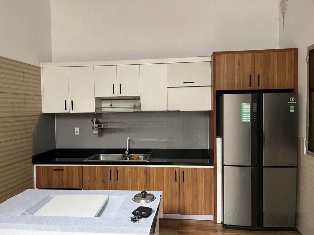 Funl nội thất - Nguyễn Trải 4x12m 1 lầu 2pn giá 14tr/thg