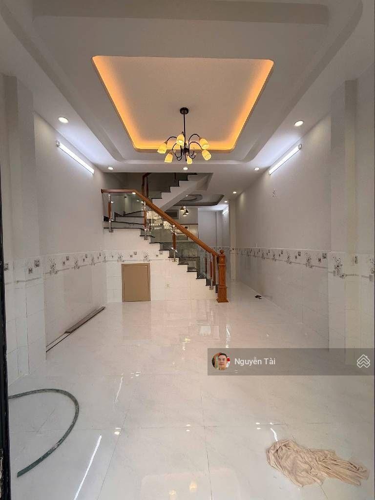Bán gấp Nhà riêng Gò Xoài, BTân, 44m2, 3 tầng mới 100%, hẻm xe hơi, chỉ nhỉnh 3 tỷ.