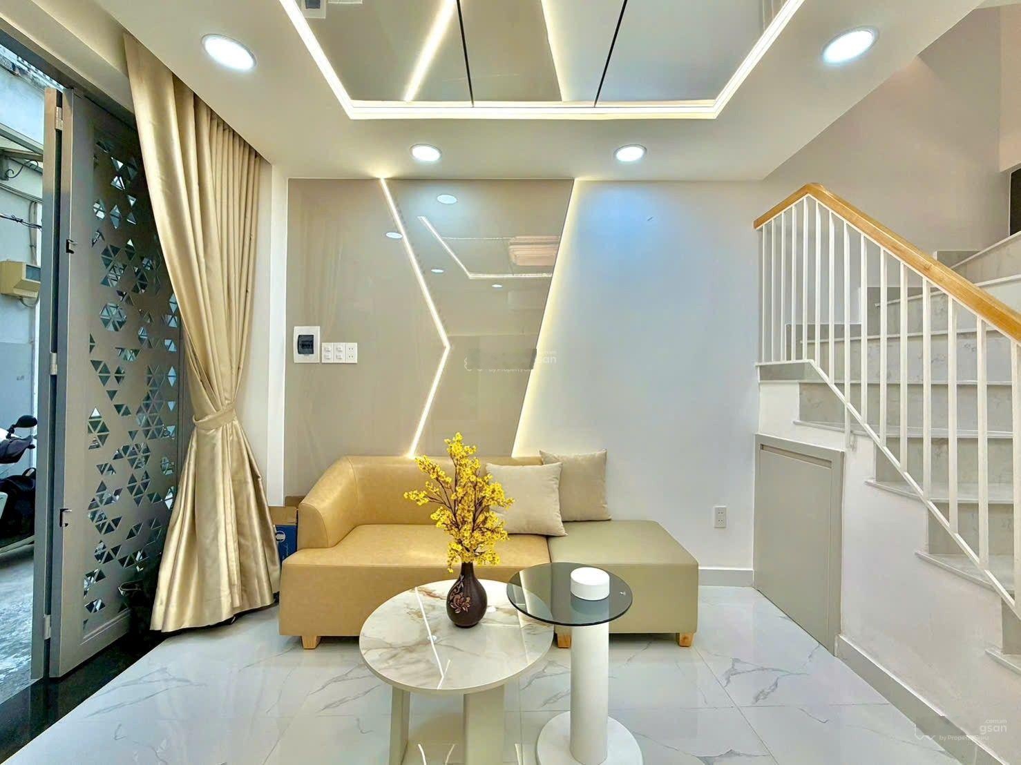 Khu phan xích long 3 tầng 5.68 tỷ thương lượng