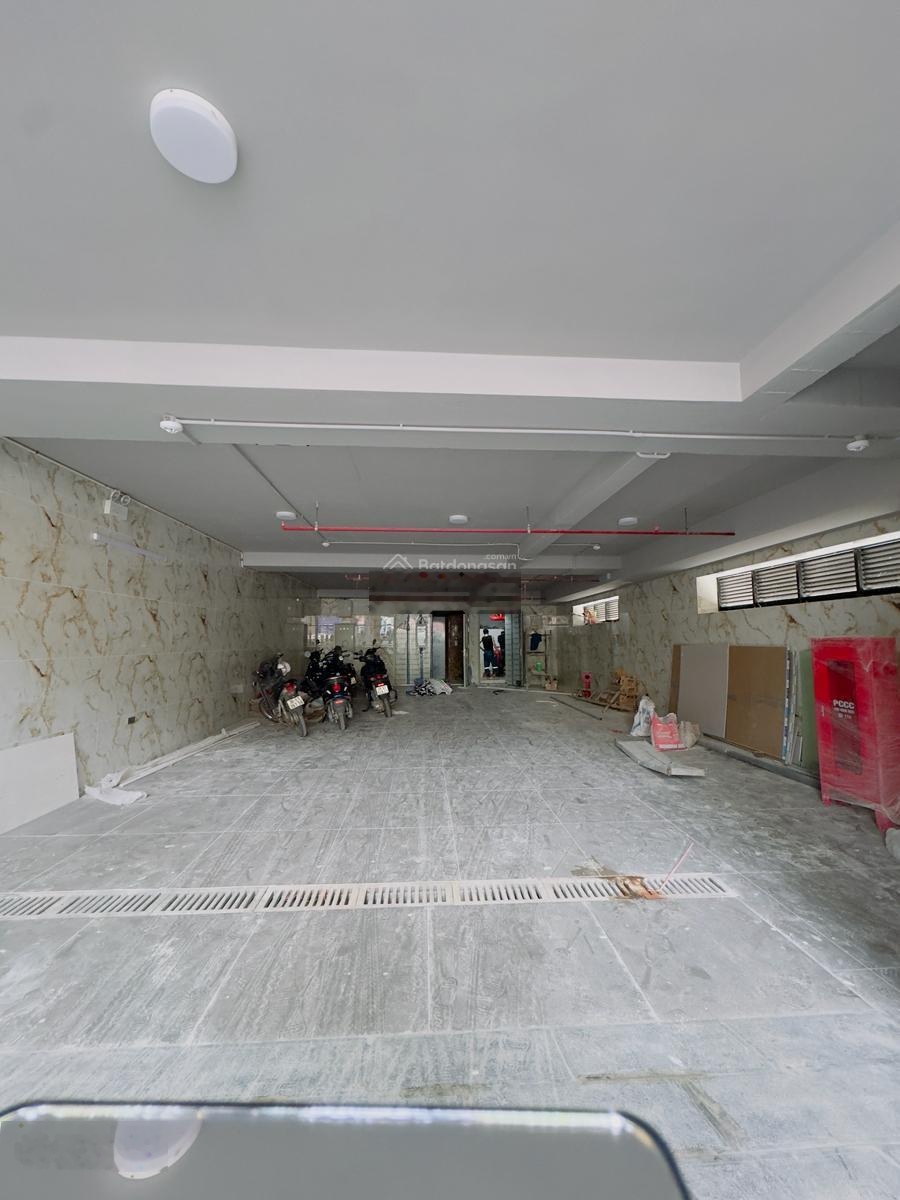 Bán toà VP MP Hồ Tùng Mậu 170.2m2 - lô góc 3 mặt tiền - 3 mặt thoáng - vỉa hè 70m - hầm - thang máy