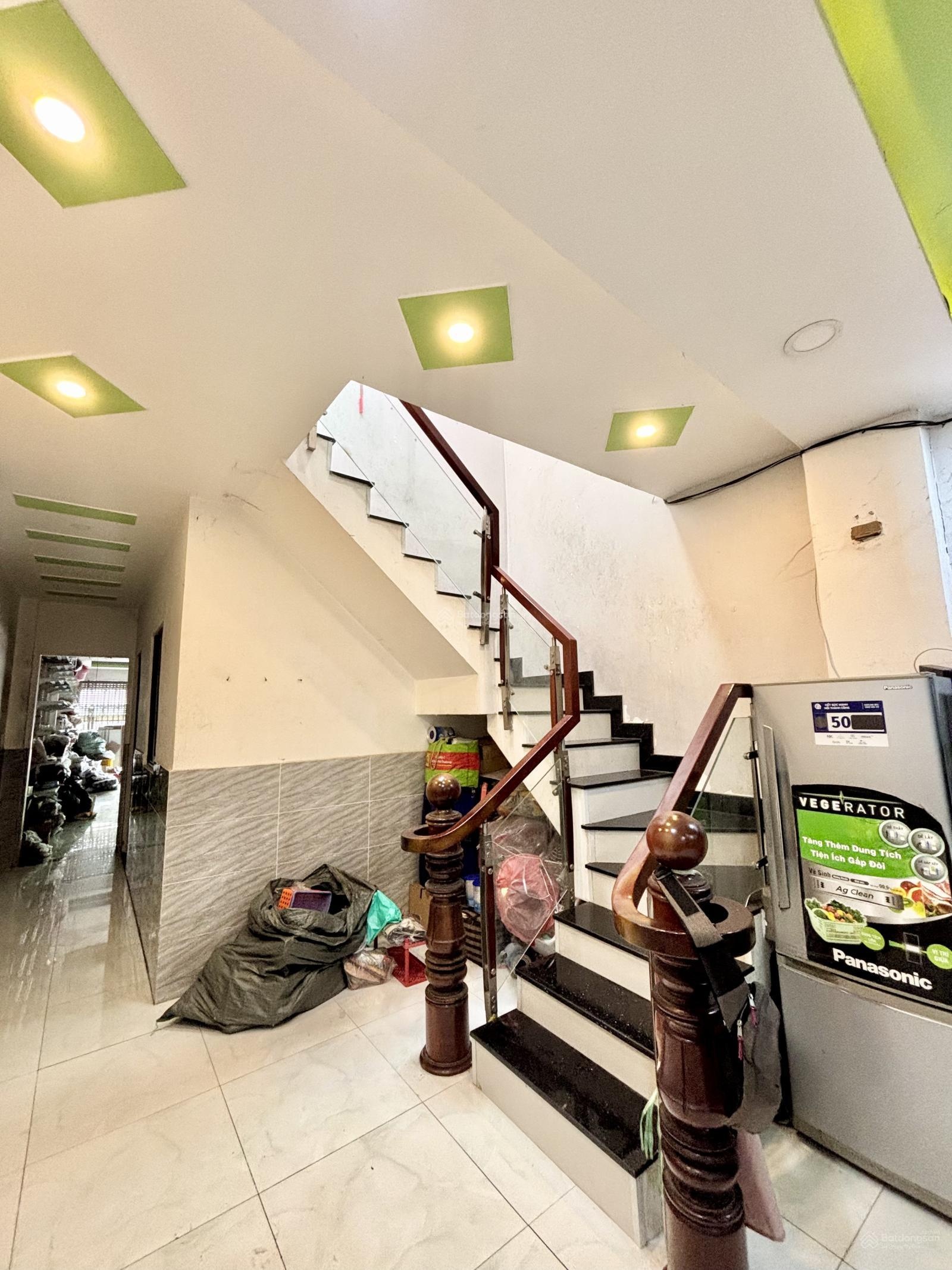 Cho thuê nhà nguyên căn mặt tiền Huỳnh Tấn Phát Quận 7