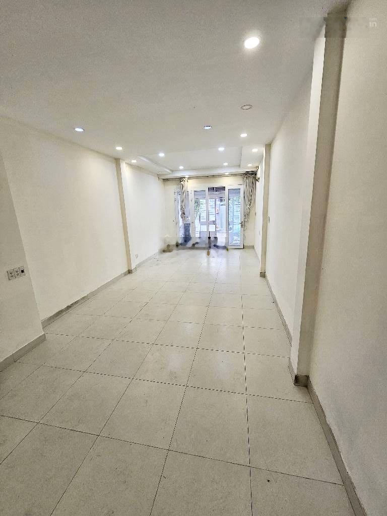 Bán nhà hẻm 8m thông xe tải tránh-3 tầng-an dương vương-võ văn kiệt-68m2-chỉ hơn 7tỷ