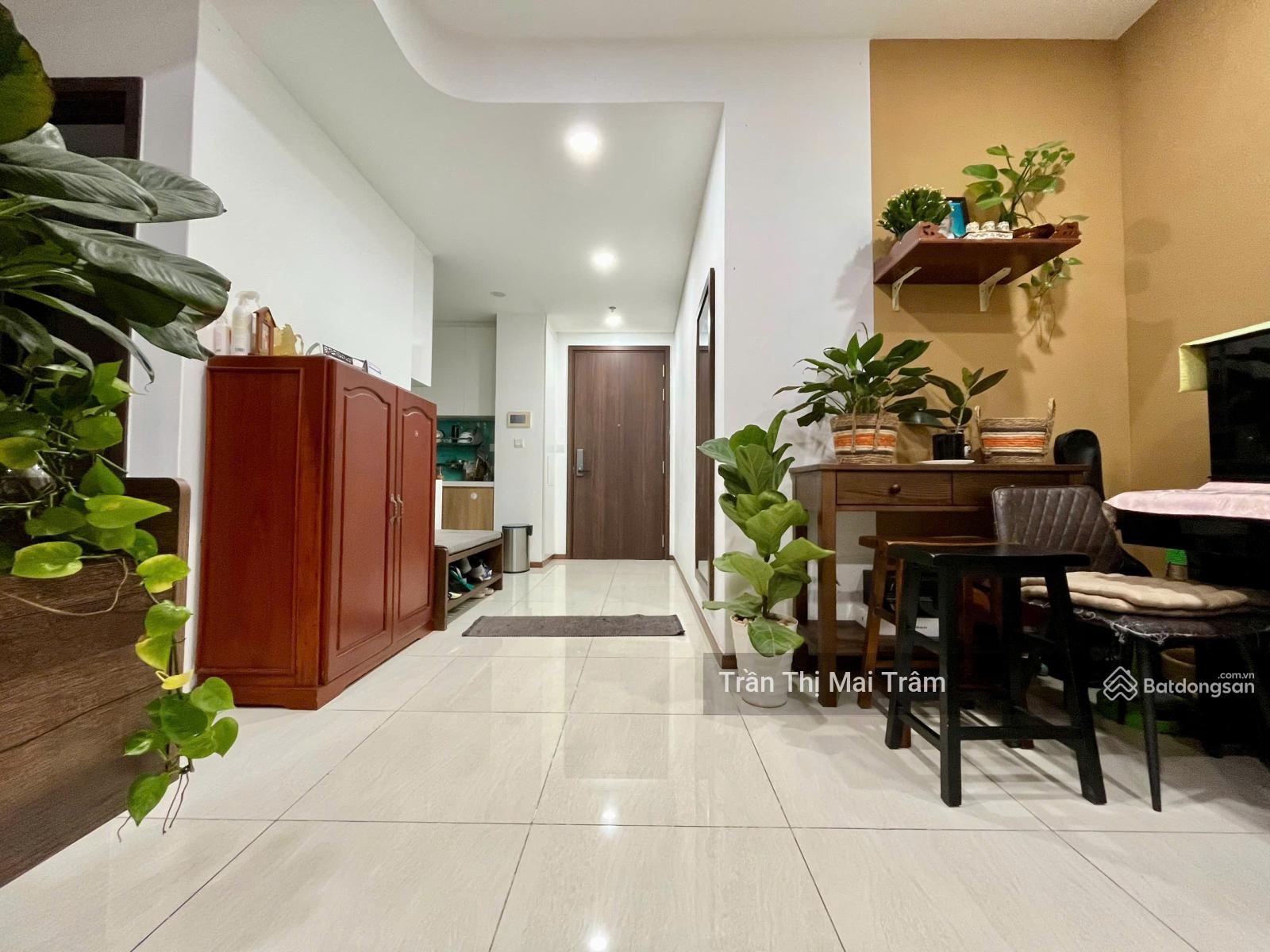 Sắp trống sẵn căn 2 phòng ngủ, 80m2 đủ nội thất cao cấp chỉ 19 triệu ở One Verandah