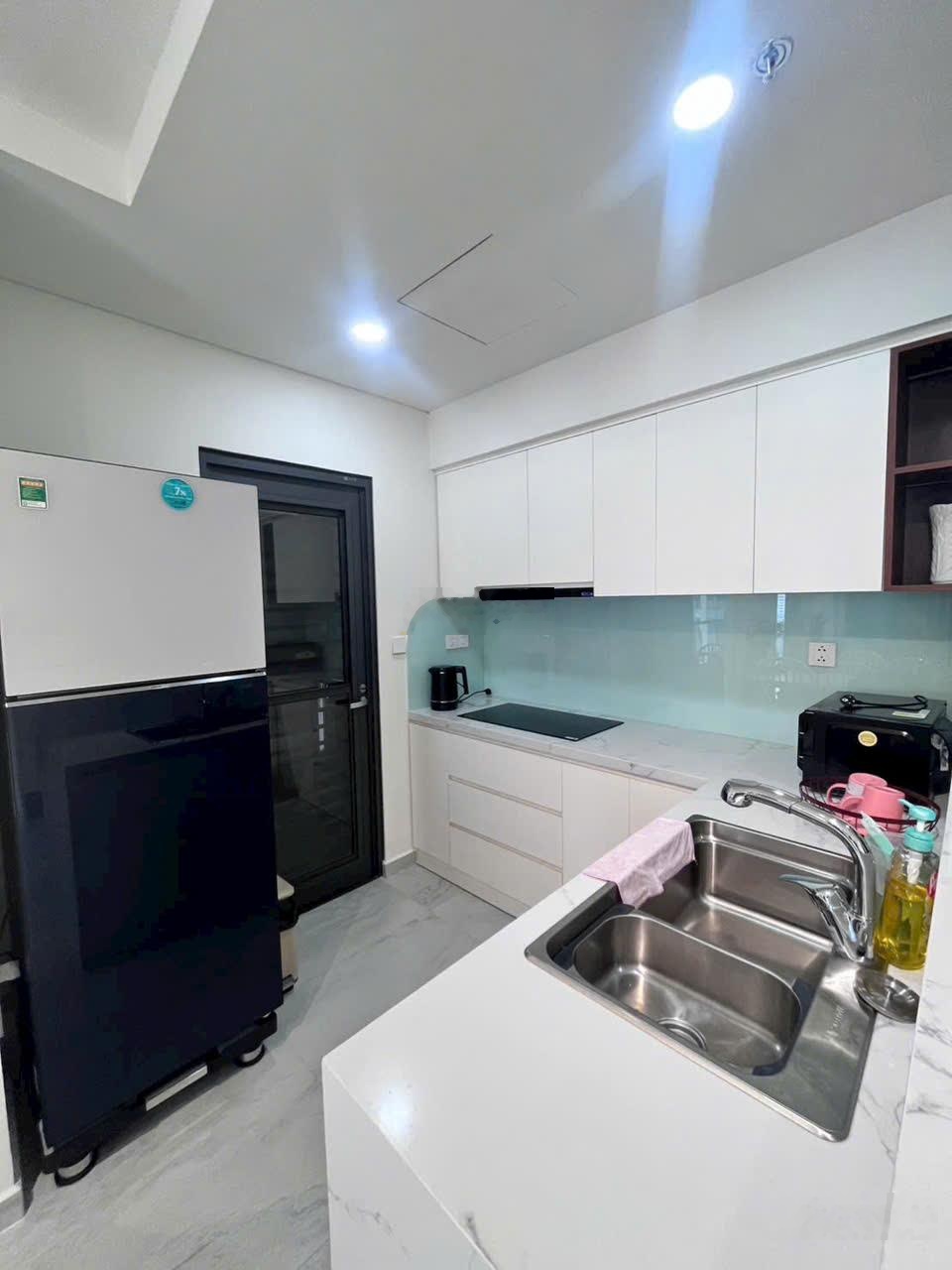 Cho thuê 2PN, 2WC, 75m2 tại Cardinal Court, 27 tr/th Full nội thất