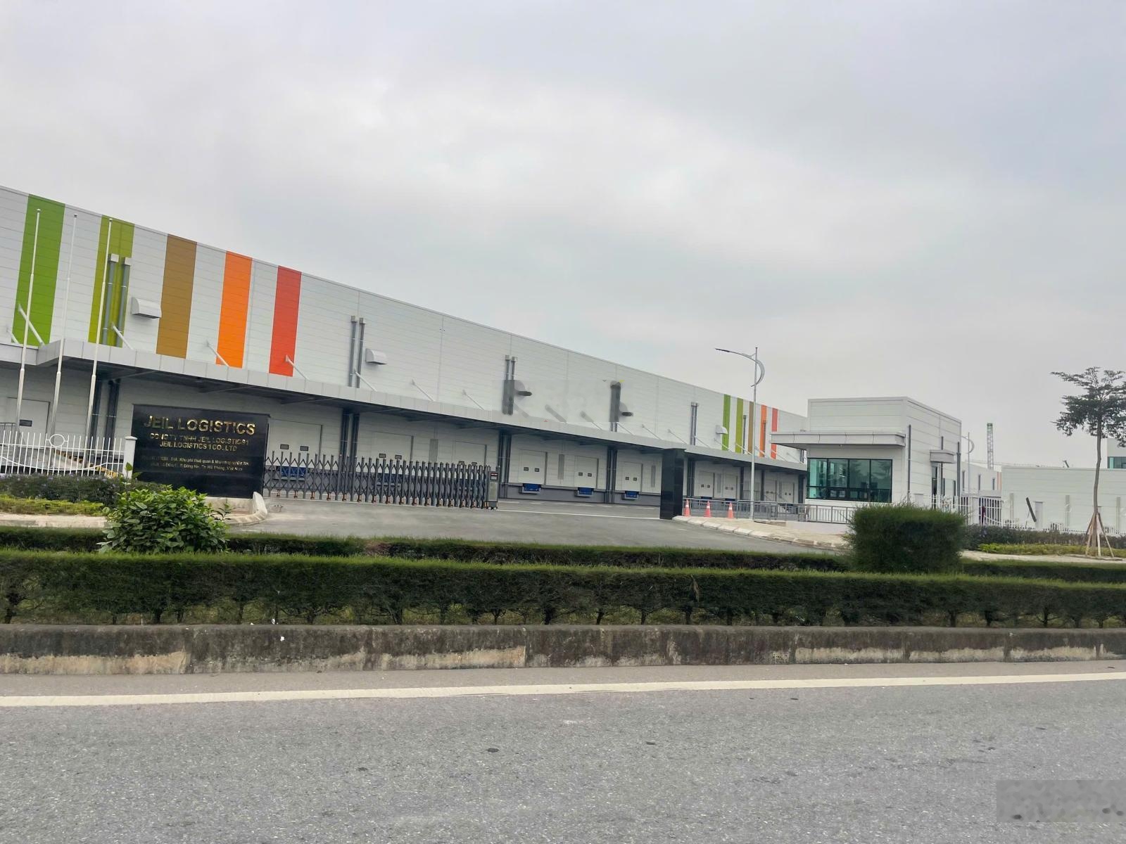 Cho thuê kho xưởng nhà máy sẵn 11.000m2 mặt đường Hữu Nghị, VSIP Bắc Ninh, Thuận Thành, SX ngay