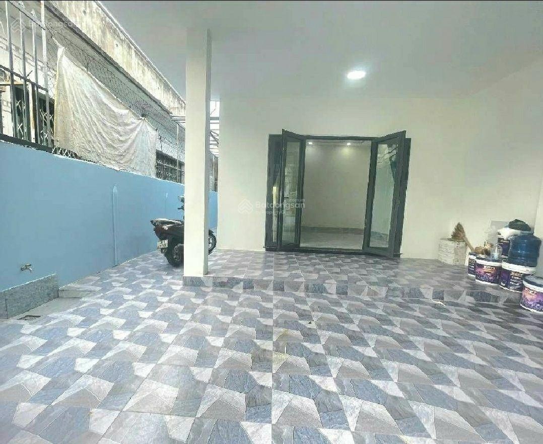 Bán gấp nhà 3 PN, 120m2 hẻm & sân xe hơi Nguyễn An Ninh gần chợ Dĩ An giáp Thủ Đức, chỉ 4tỷ850