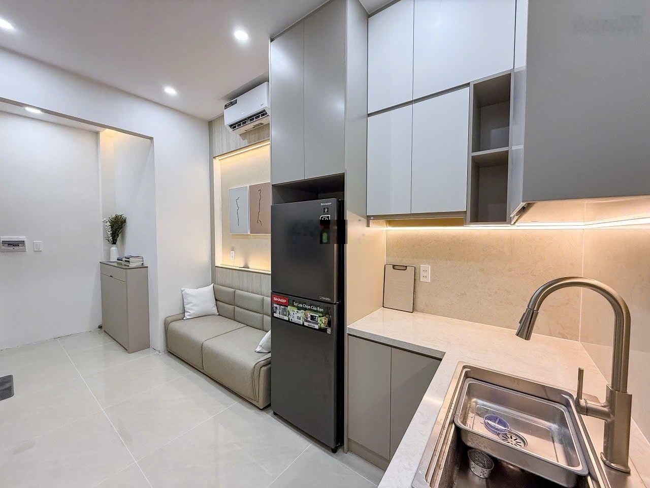 Thiên đường ẩm thực vạn kiếp, 3 tầng, giá chỉ 2.95 tỉ.