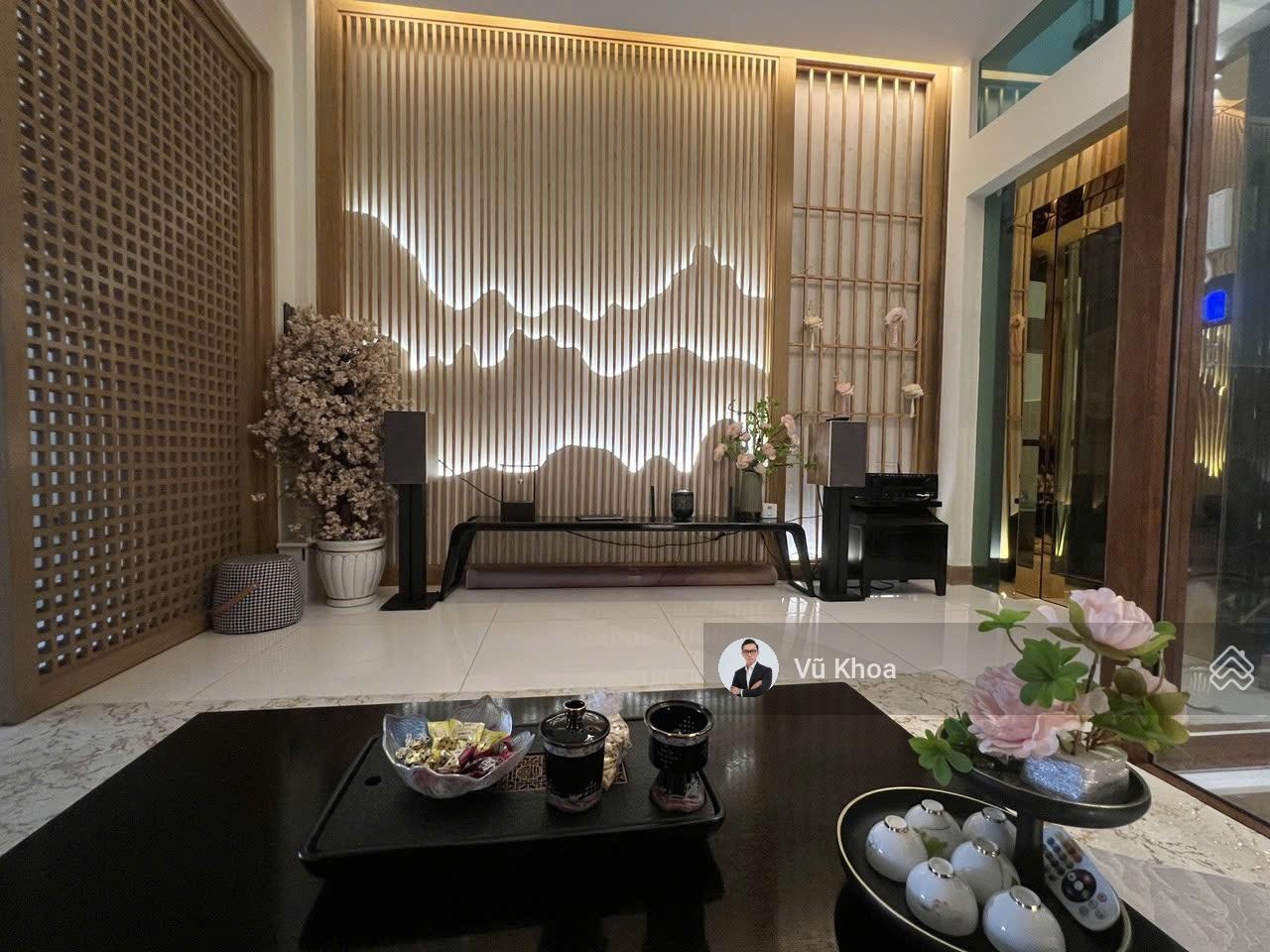 Vào ở ngay! Khu VIP Phan Xích Long, Phú Nhuận - DT: 5,5x20m (CN: 100m2 - 3 tầng) Chỉ 14,9 tỷ TL