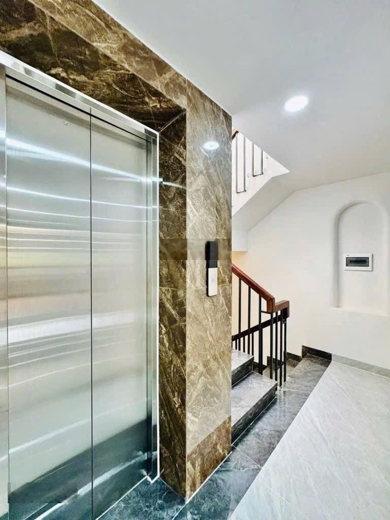 Nhà có THANG MÁY- gần NGUYỄN OANH , GV - DT 51m2( 4.1x13m)-4TẦNG - ô tô ngủ trong nhà - 9.5 tỷ TL