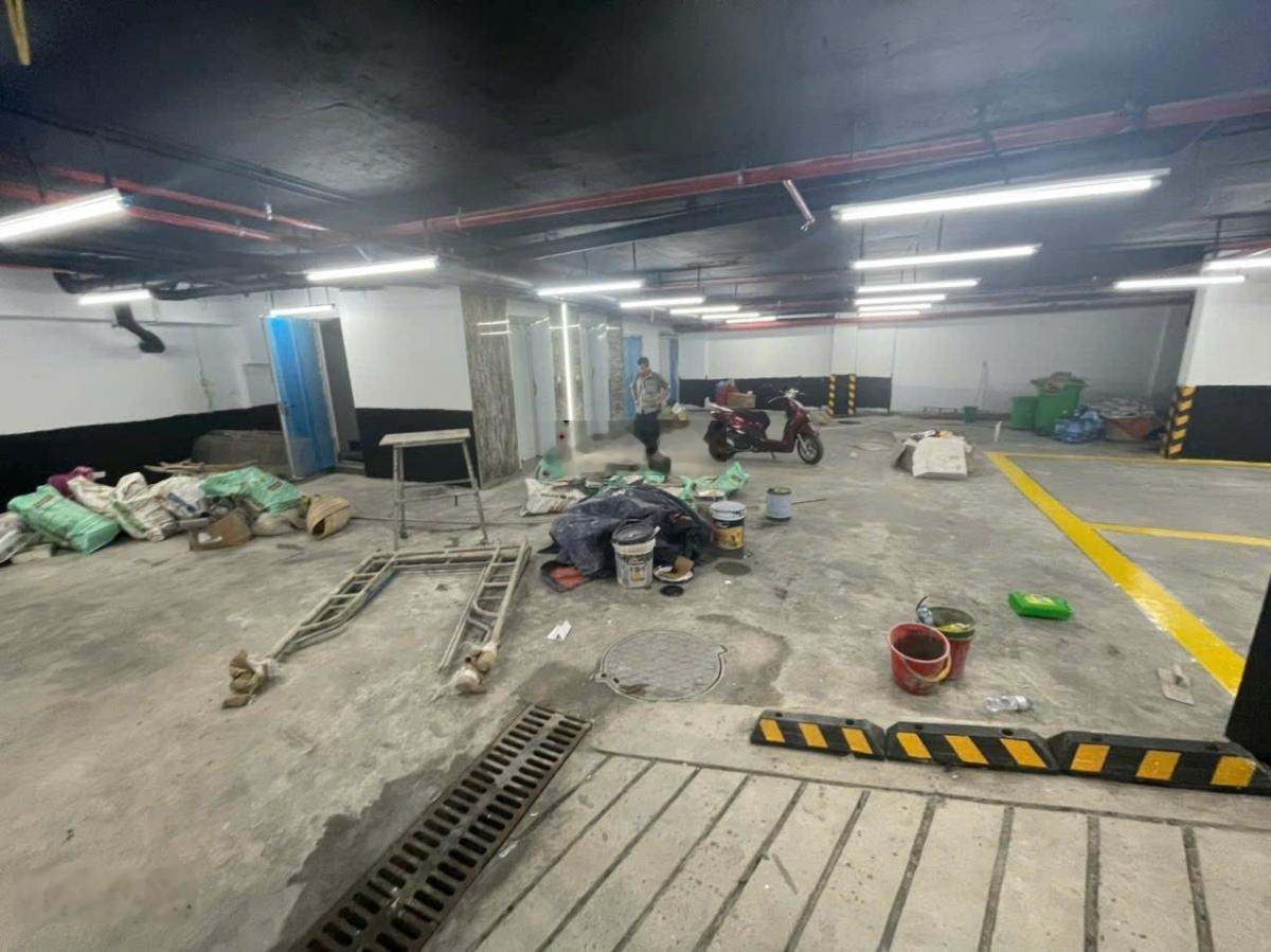 Bán Building mặt phố Hoàn kiếm,100m2x9T 79ty giữ tiền Văn Phòng,ngân hàng vỉa hè kdoanh !!