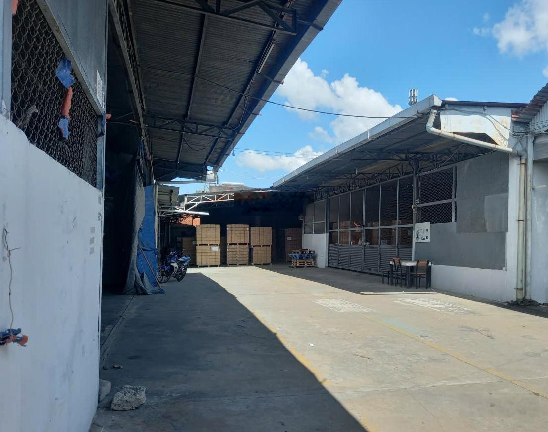 Cần bán kho xưởng, diện tích 1.600m2 (30x53)