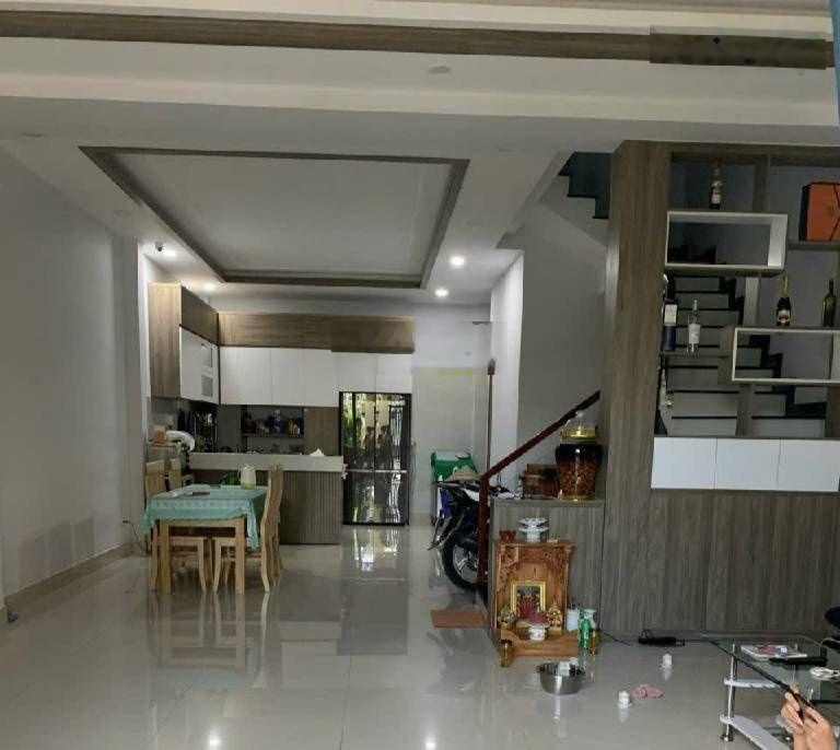 Nhà HXH đậu cửa Thạnh Xuân 13, Q. 12, 5.5x32m (176m2) 3 tầng BTCT, 4PN đối diện Picity, 9.4 tỷ