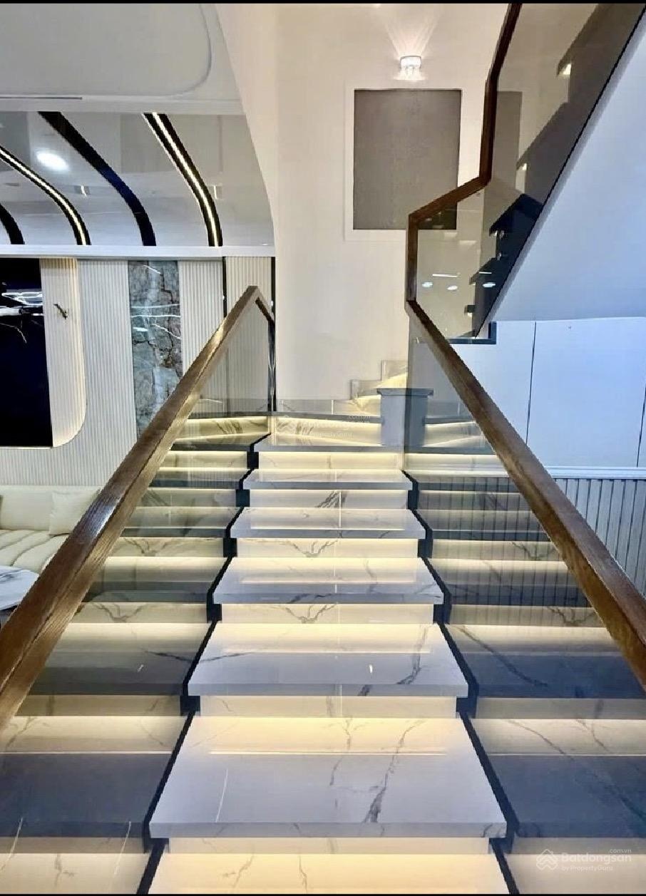 Nhà 3 tầng đang hoàn thiện mới đầy đủ nội thất khách chỉ việc dọn về ở đón tết 4,8x15m- giá 7,75 tỷ