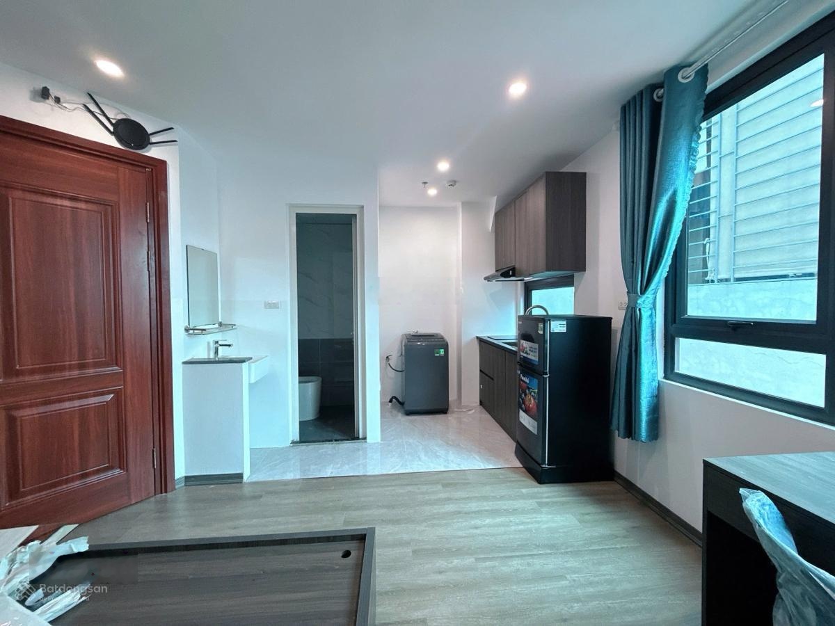 Căn hộ dòng tiền lô góc thang máy ô tô đỗ cửa cầu giấy ...27.5ty doanh thu ~800 triệu/năm fnt