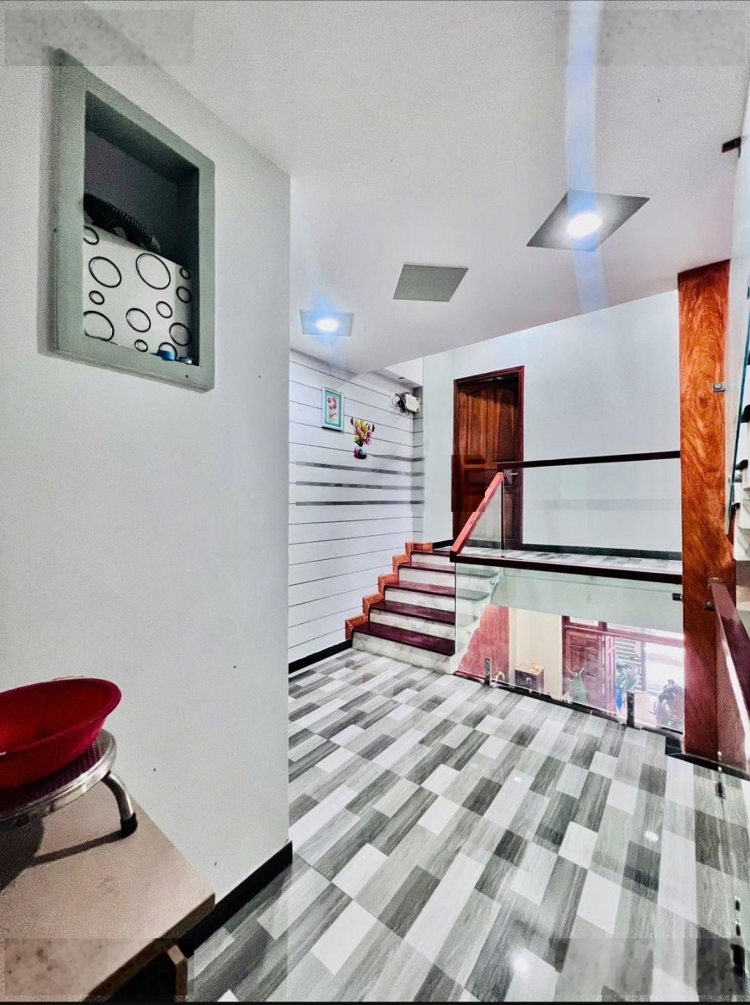 Chủ ngợp bank cần ra gấp nhà 3 tầng man thiện , 72m2-6.5tỷ. giá chỉ 90tr/m2 (đất lõi thủ đức).