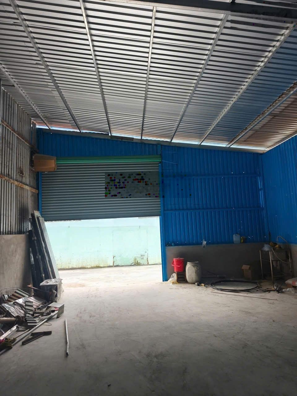 Kho mới 200m2 Xe Tải ra vào đường Hiệp Bình giao Tam Bình quận Thủ Đức, 14 triệu/tháng