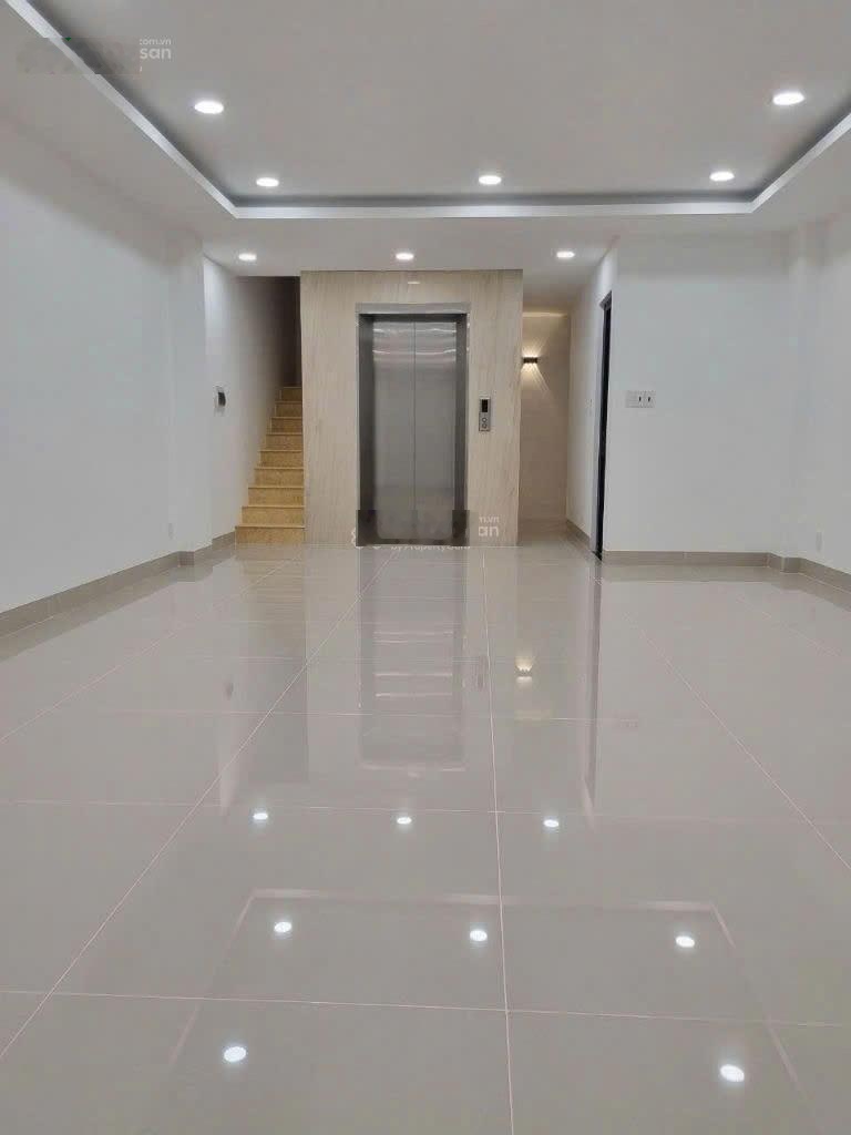 Cho thuê nhà ngay khu tái định cư an Khánh DT 5x12.5 thiết kế 4 tầng giá thuê 37tr / tháng .