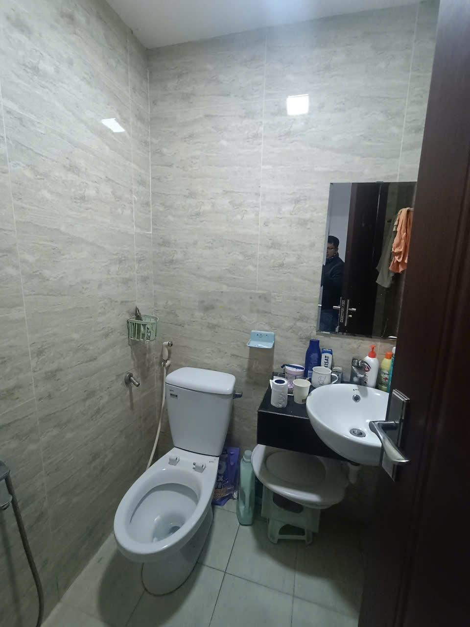 Chính chủ bán căn 2 ngủ 58.2m2 full đồ giá tốt nhất chung cư Homeland Bồ Đề giá 4.5 tỷ: 0916393862