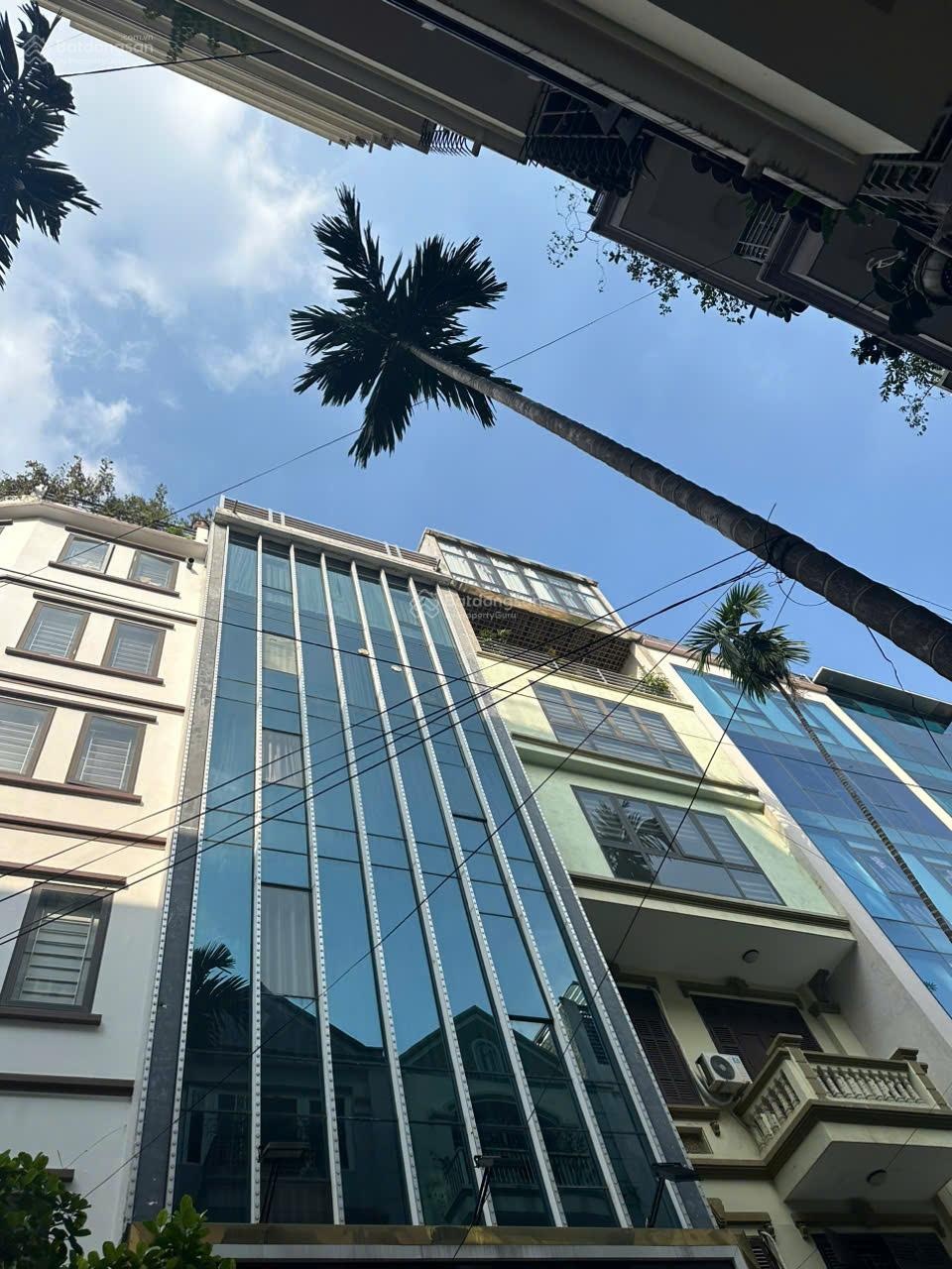 70m2 - 6.2m mặt tiền - 6 tầng thang máy - Bán nhà phố Trích Sài - ô tô tránh - Kinh doanh - 30 tỷ.