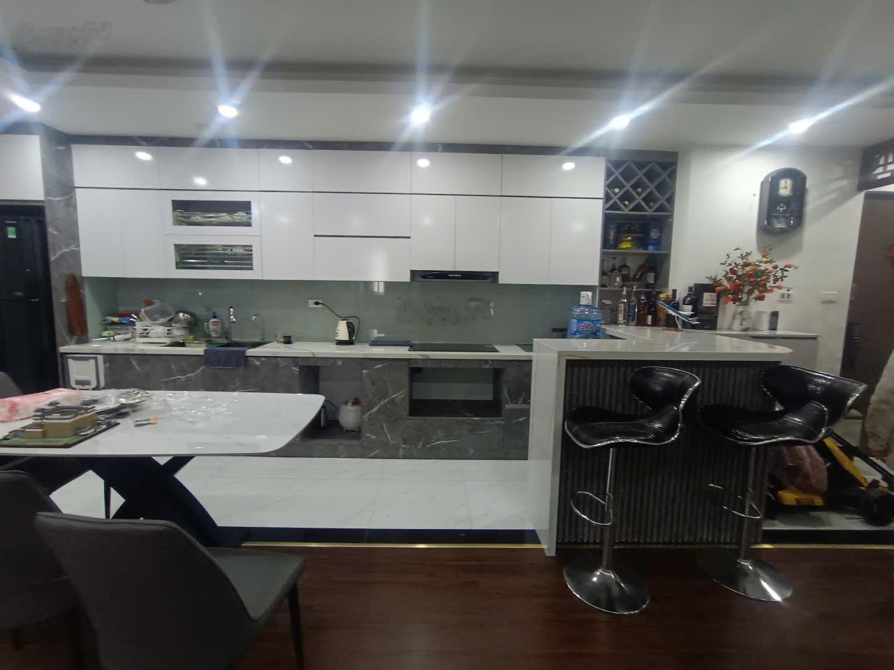 Cho thuê căn hộ 3 ngủ 98m2 đẹp xịn full đồ chung cư Eurowindow river park giá 12 triệu:0916393862