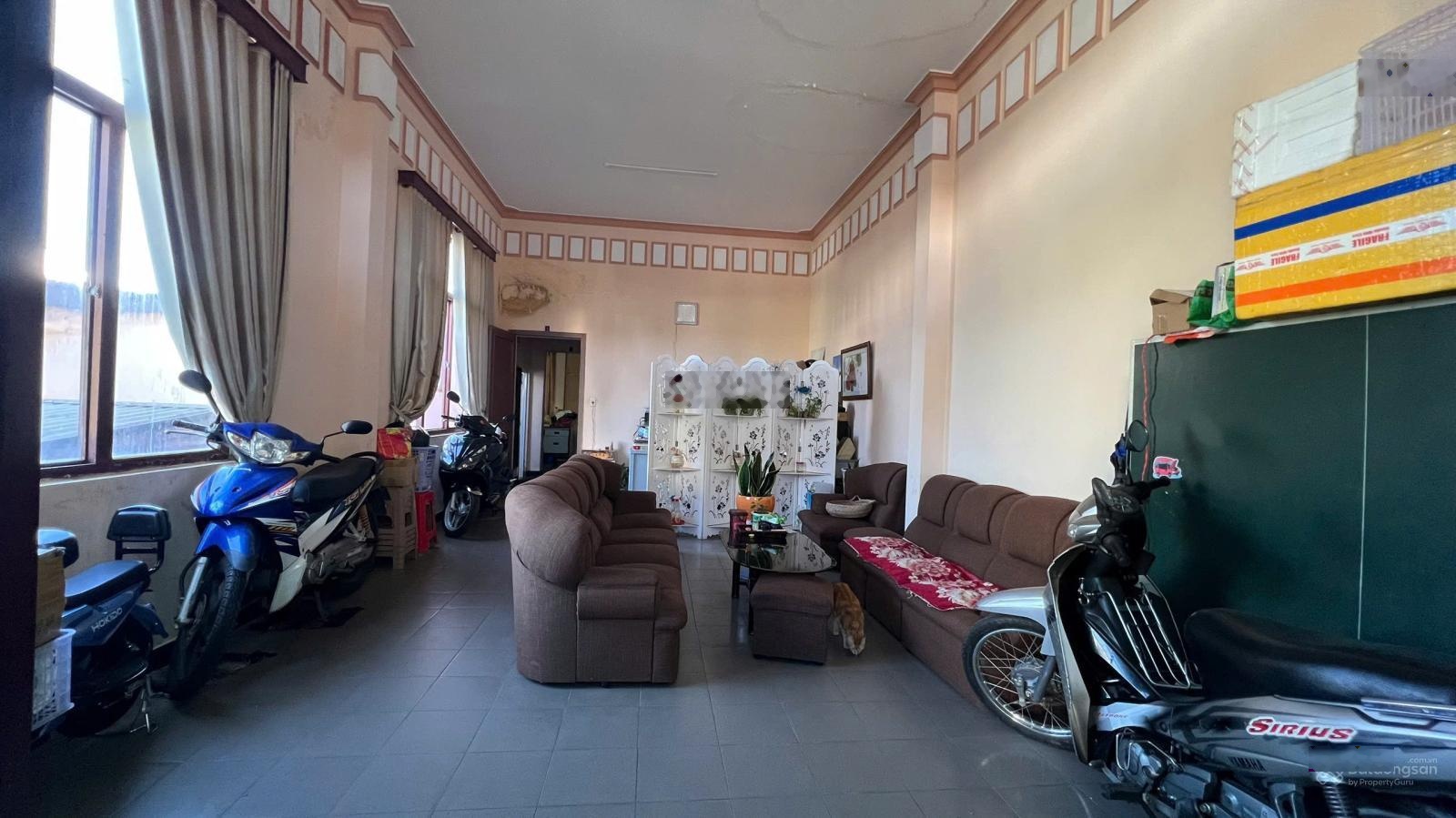 Cần bán gấp nhà mặt tiền Mạc Đĩnh Chi - Đà Lạt, giá rẻ