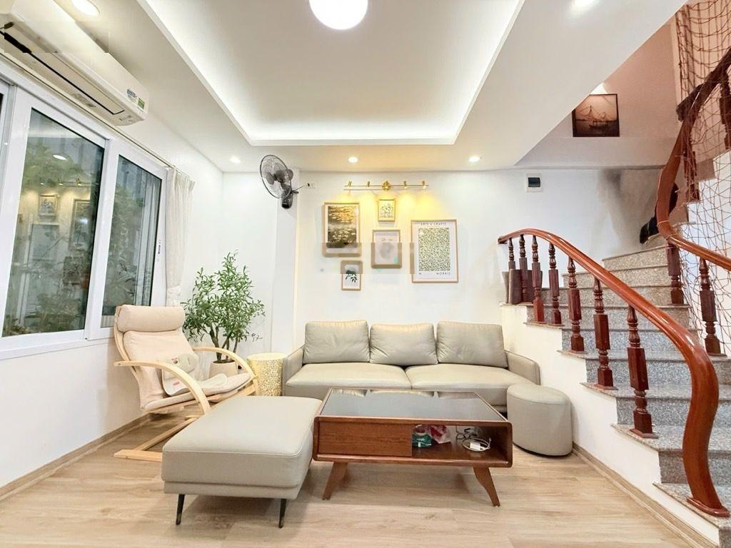 Trục đường hoàng mai - sát feliz homes - full nội thất, giá rẻ