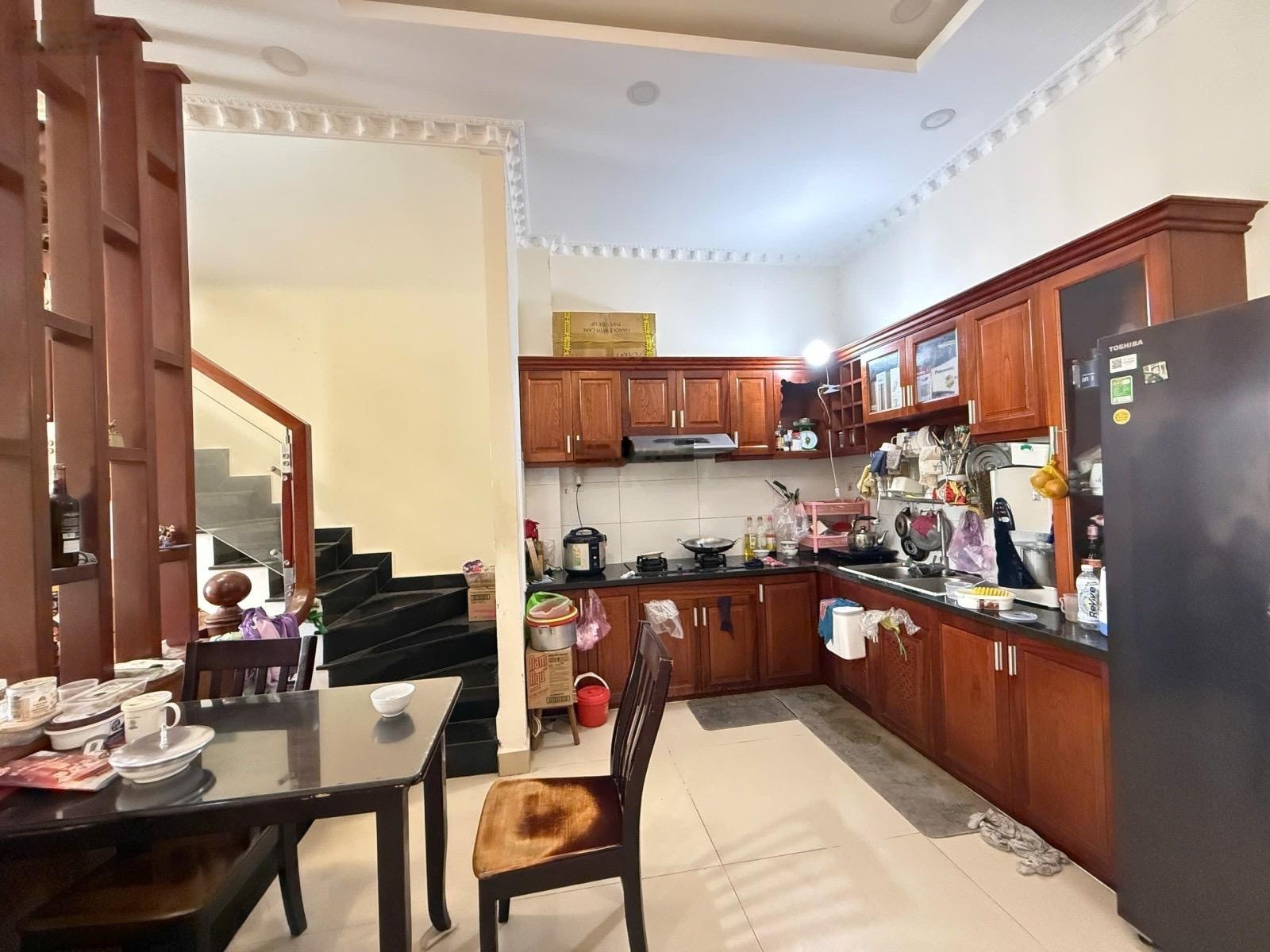 Phạm văn đồng 300m ra gigamall 4 tầng - 4pn 3wc hẻm ôtô tránh