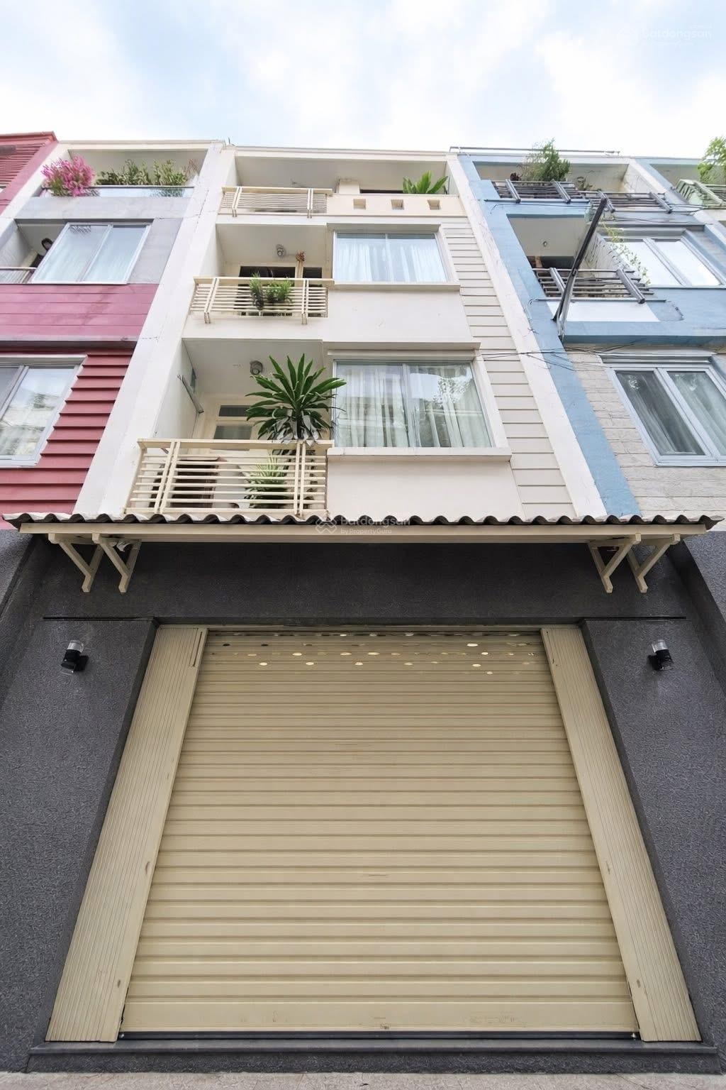 Bán nhà đẹp 4 tầng - ngang hơn 4m- hẻm xe hơi đỗ cửa - Hoàng Hoa Thám