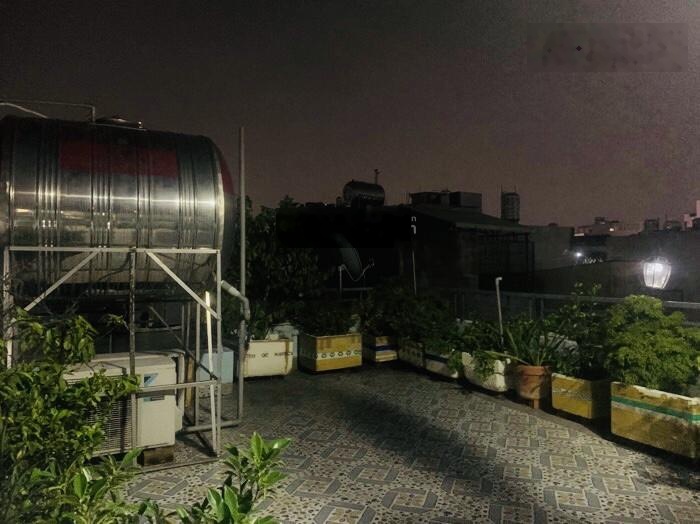 Bán nhà 3 tầng - xe hơi đỗ cửa - 67m2 - sát mặt tiền - Hoàng Hoa Thám