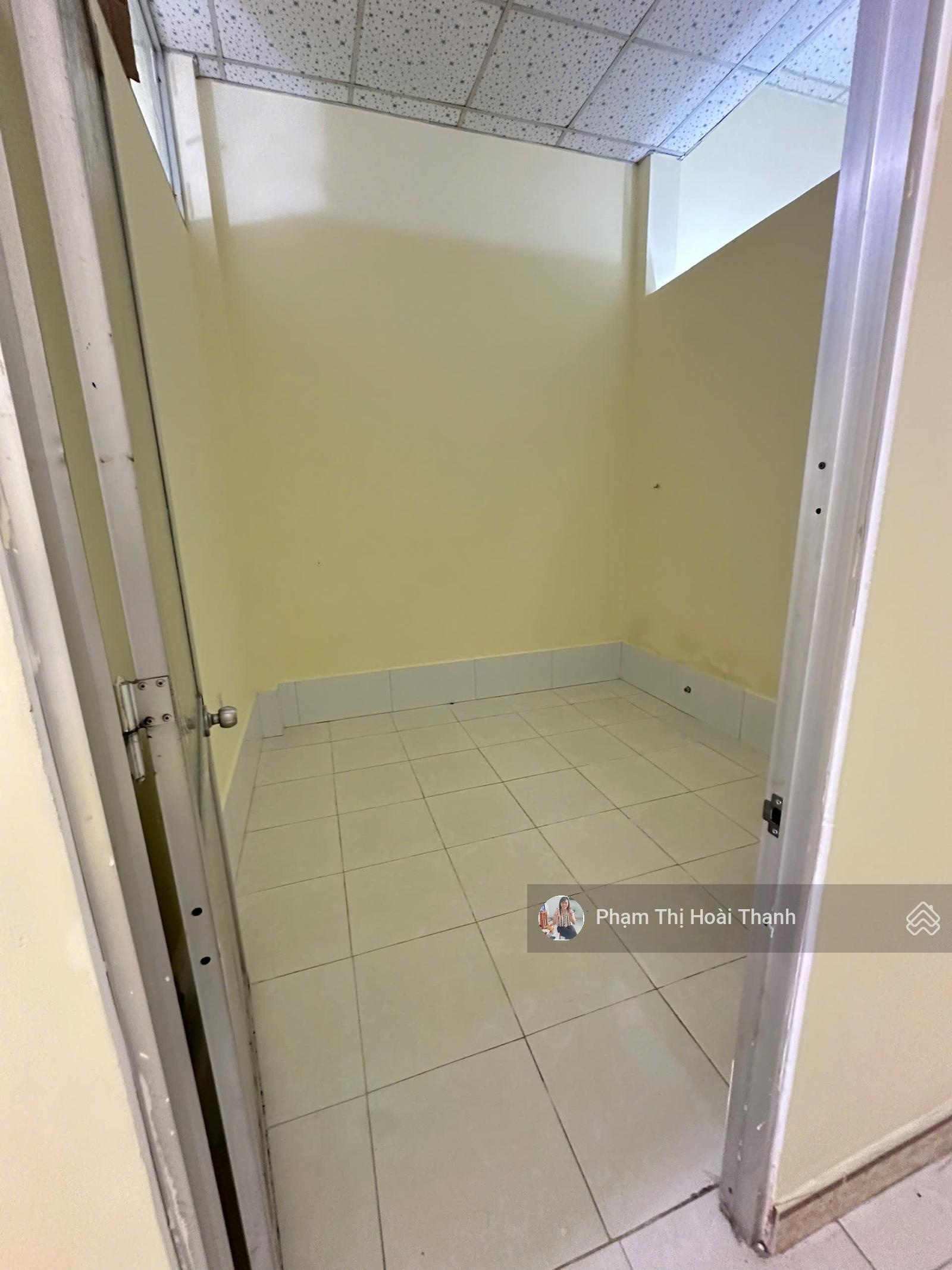 (5.5tr) Cho thuê nhà cấp 4 full nội thất gần Vinhomes, hẻm xe hơi