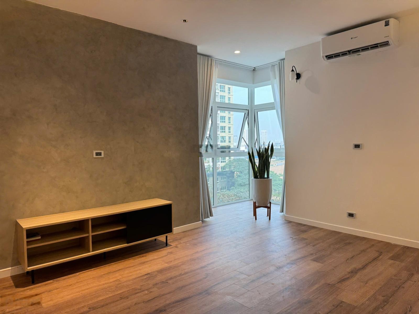 Cho thuê căn hộ 3 pn khu Ciputra Hanoi liên hệ Amy 0904622983